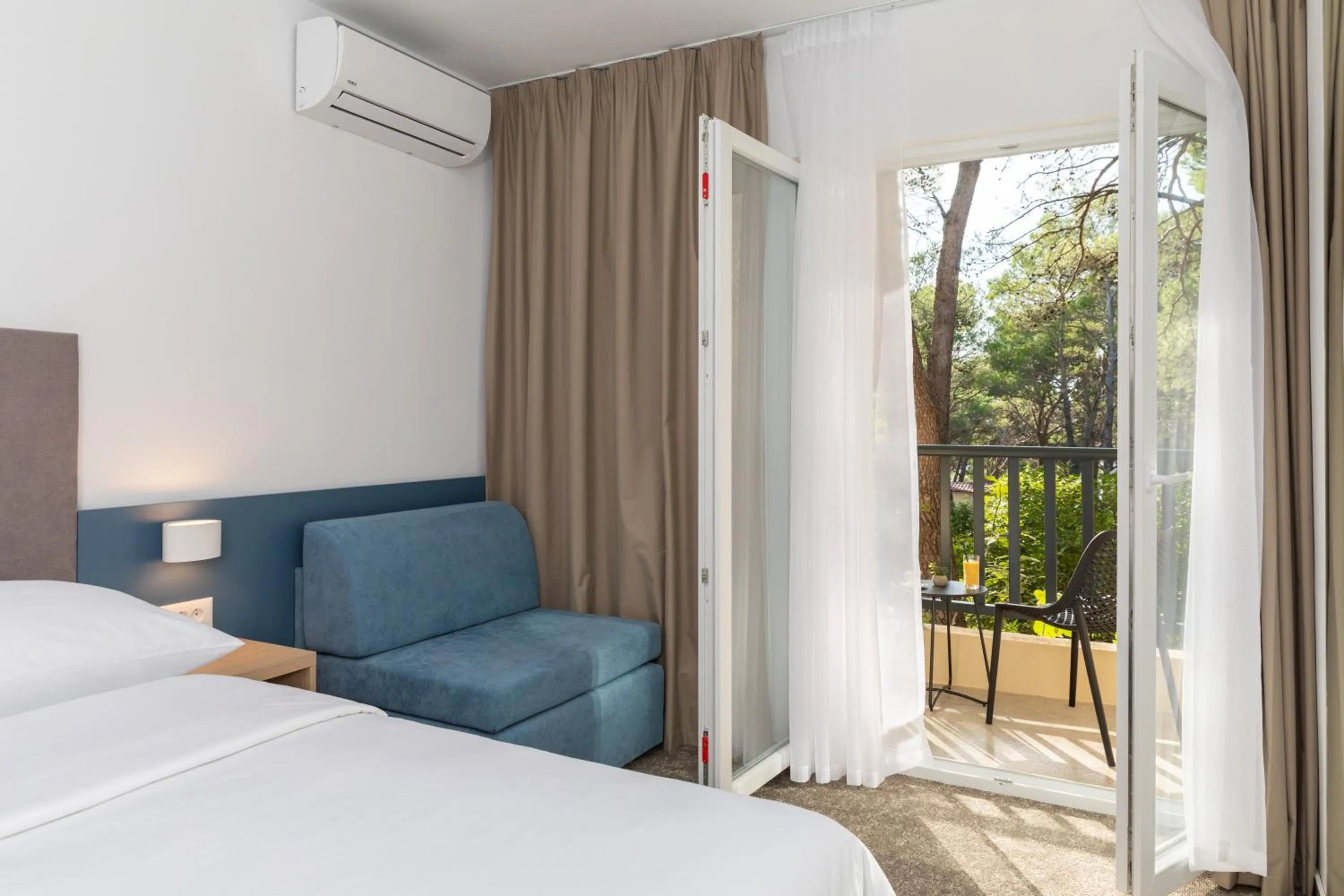 Bed in Hotel Alemaris