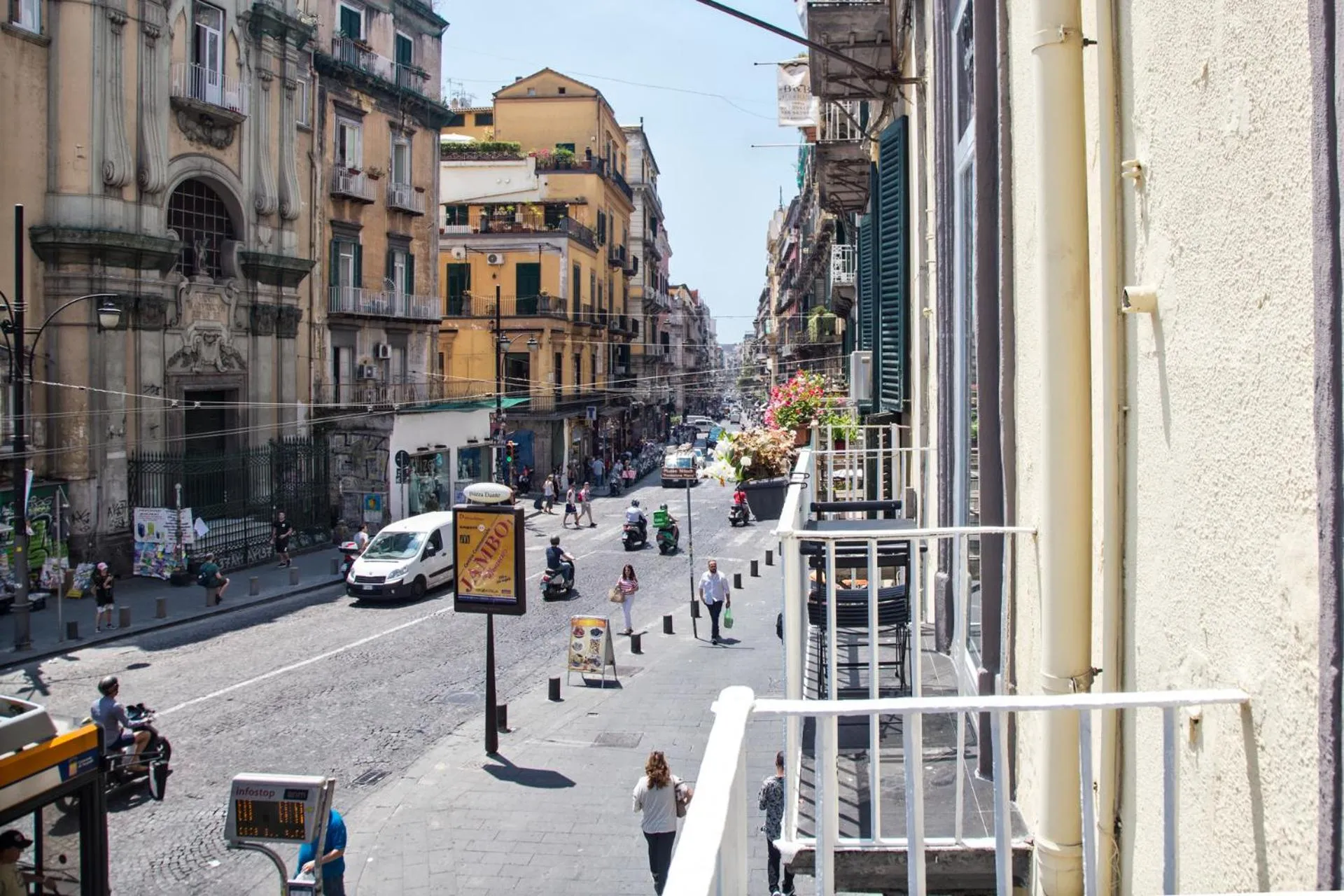 Neighbourhood in Citykey Napoli - Bed & Breakfast