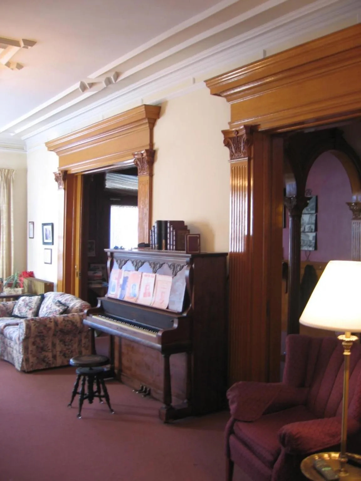 Olde Judge Mansion B&B