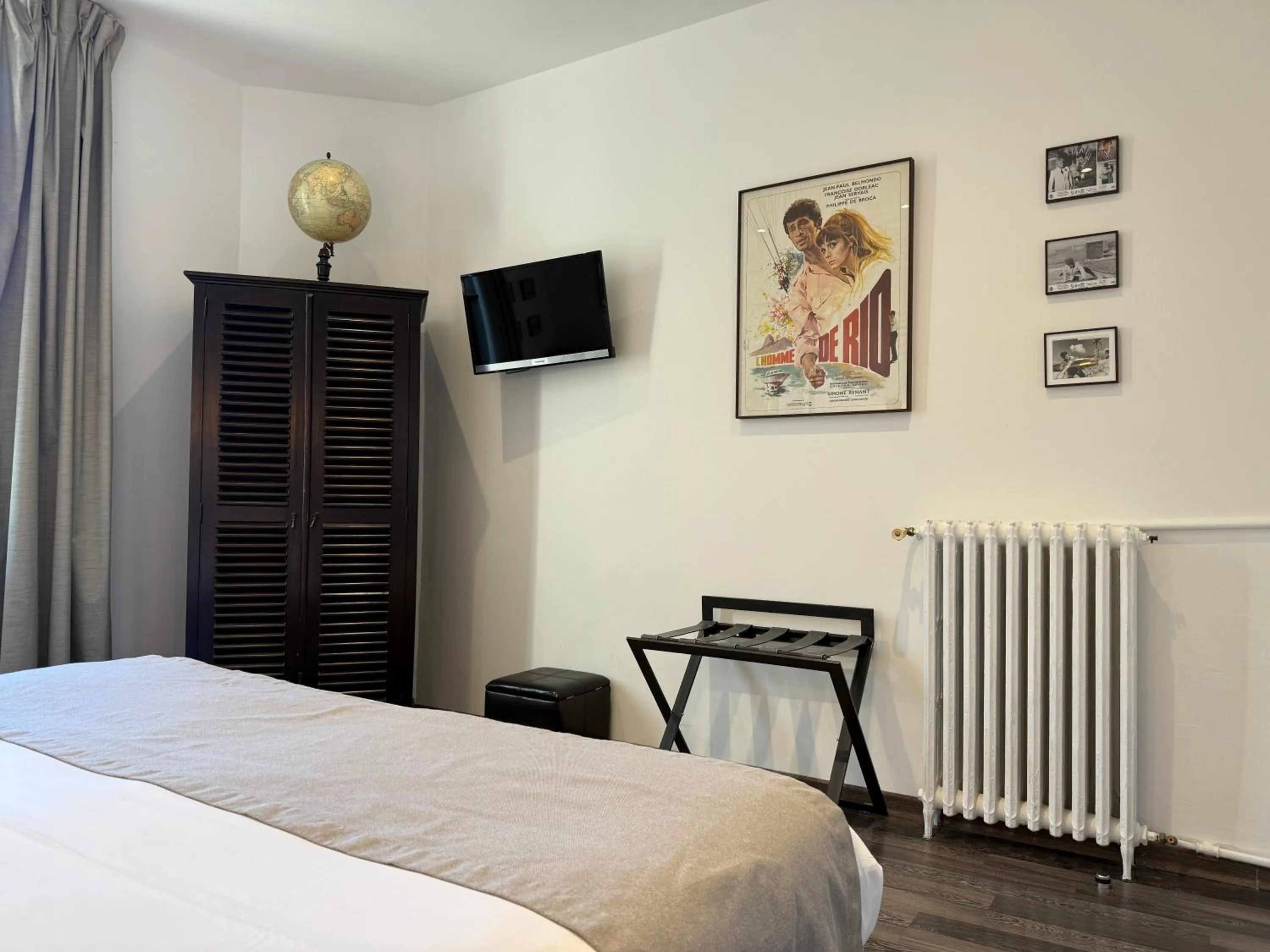 Photo of the whole room, Bed in Ideal Sejour Cannes - Hôtel de Charme