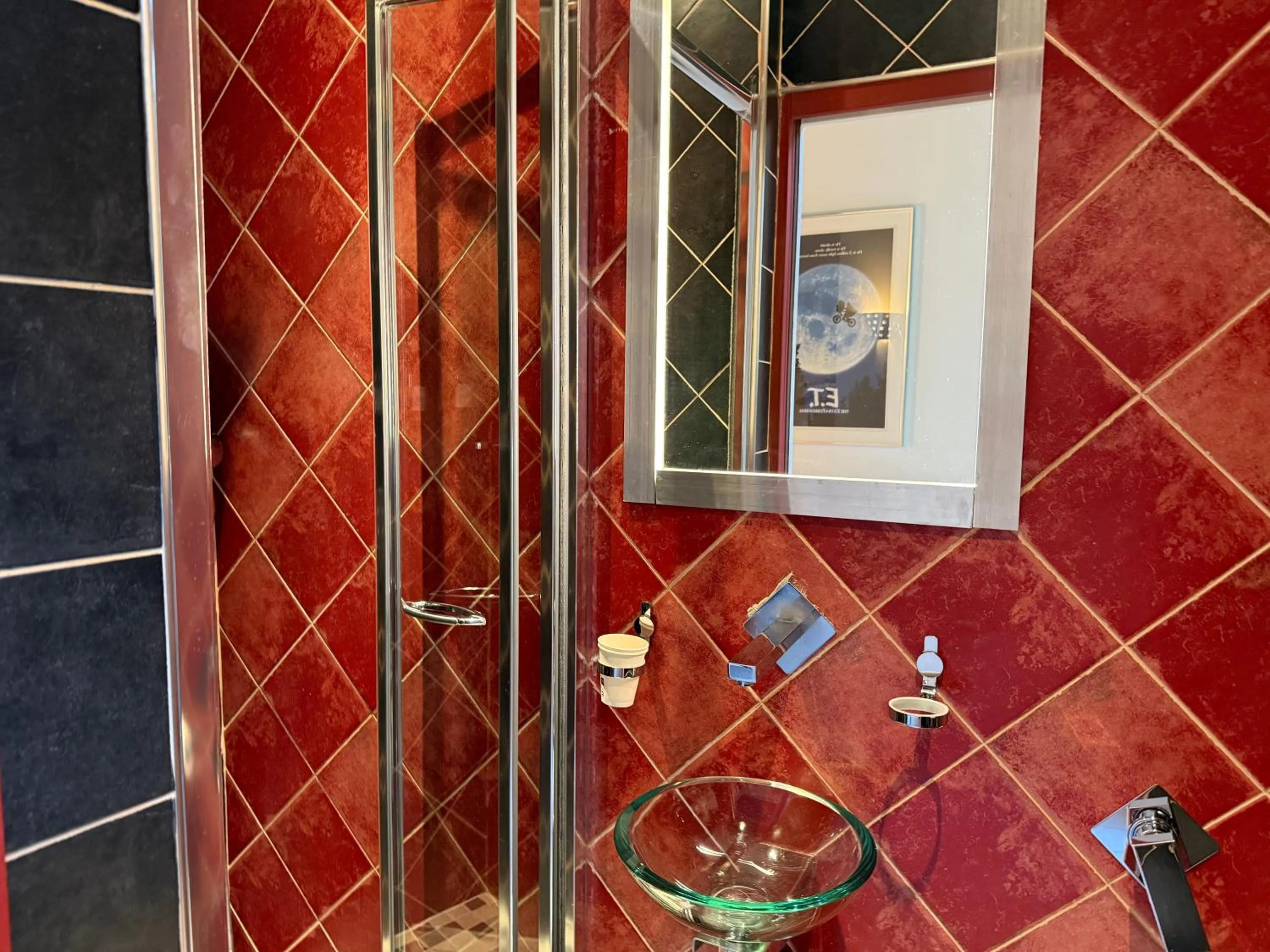 Bathroom in Ideal Sejour Cannes - Hôtel de Charme