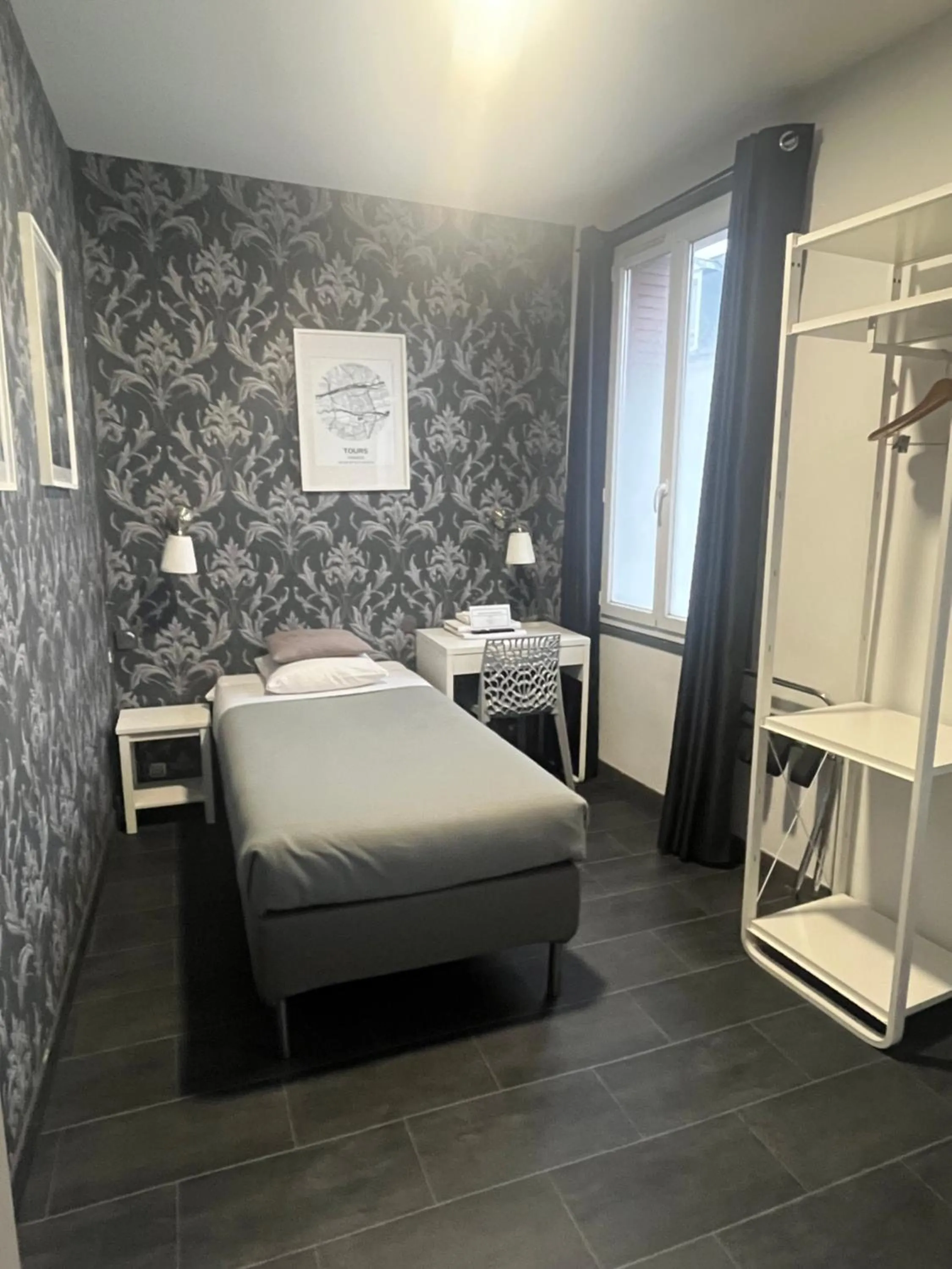 Bed in Hôtel Saint Eloi