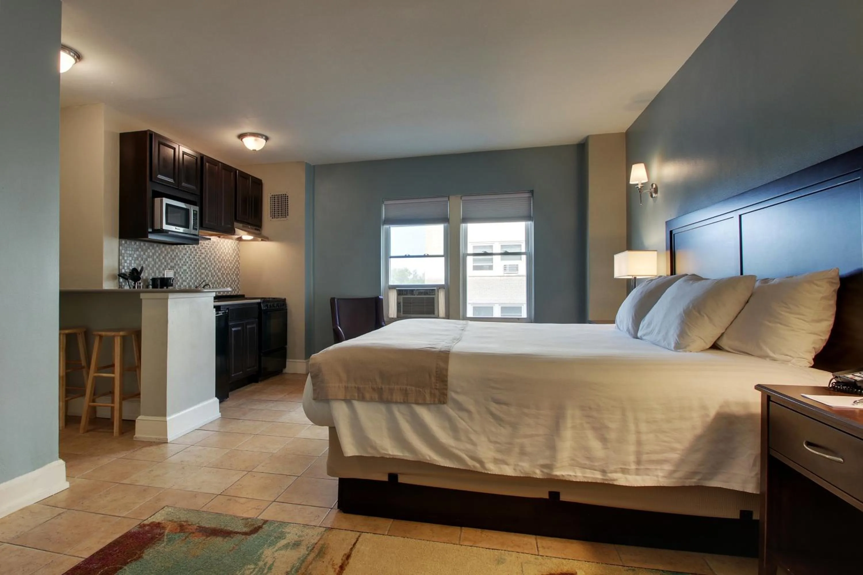 Bed in Knickerbocker on the Lake