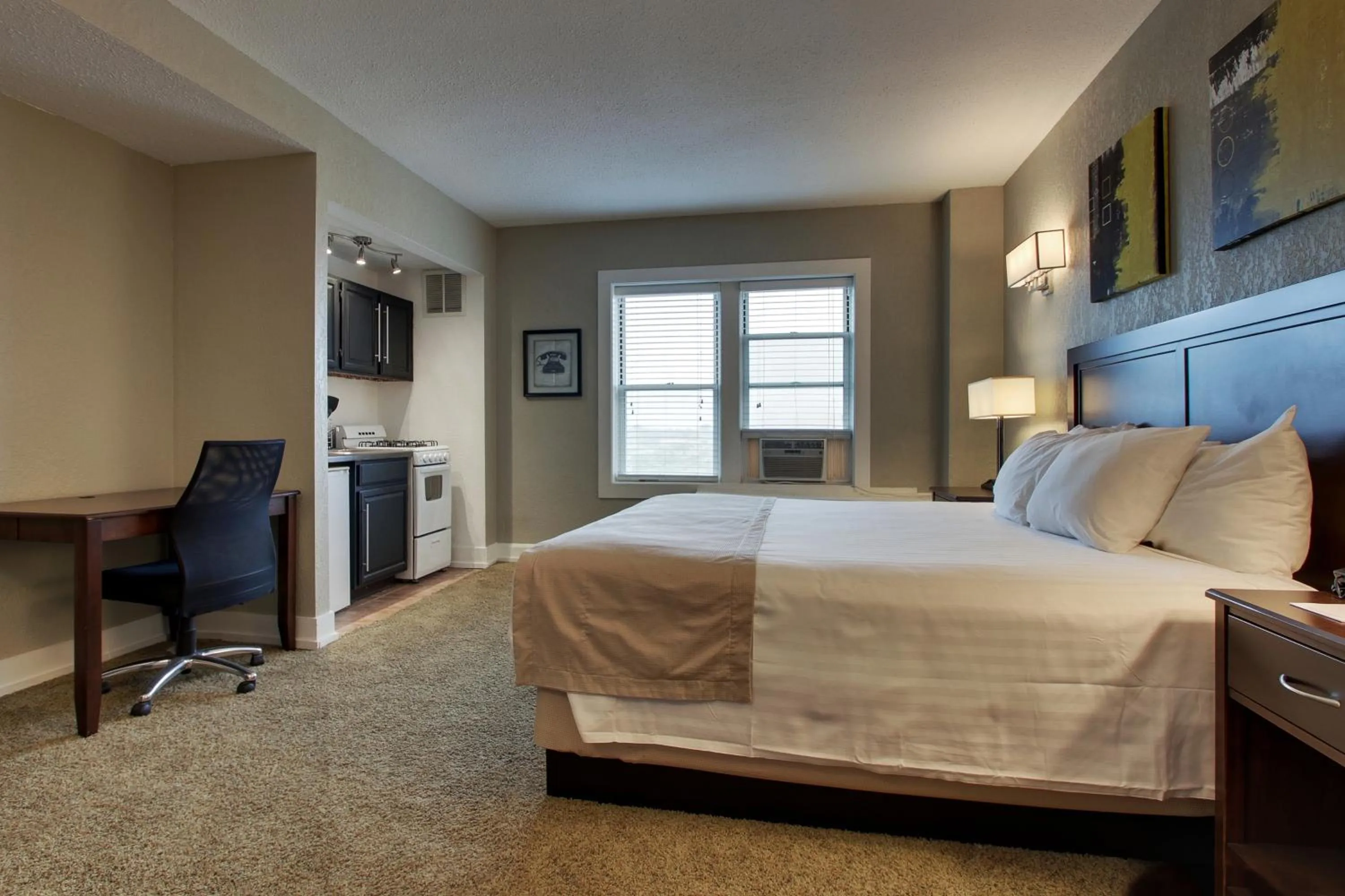 Bed in Knickerbocker on the Lake