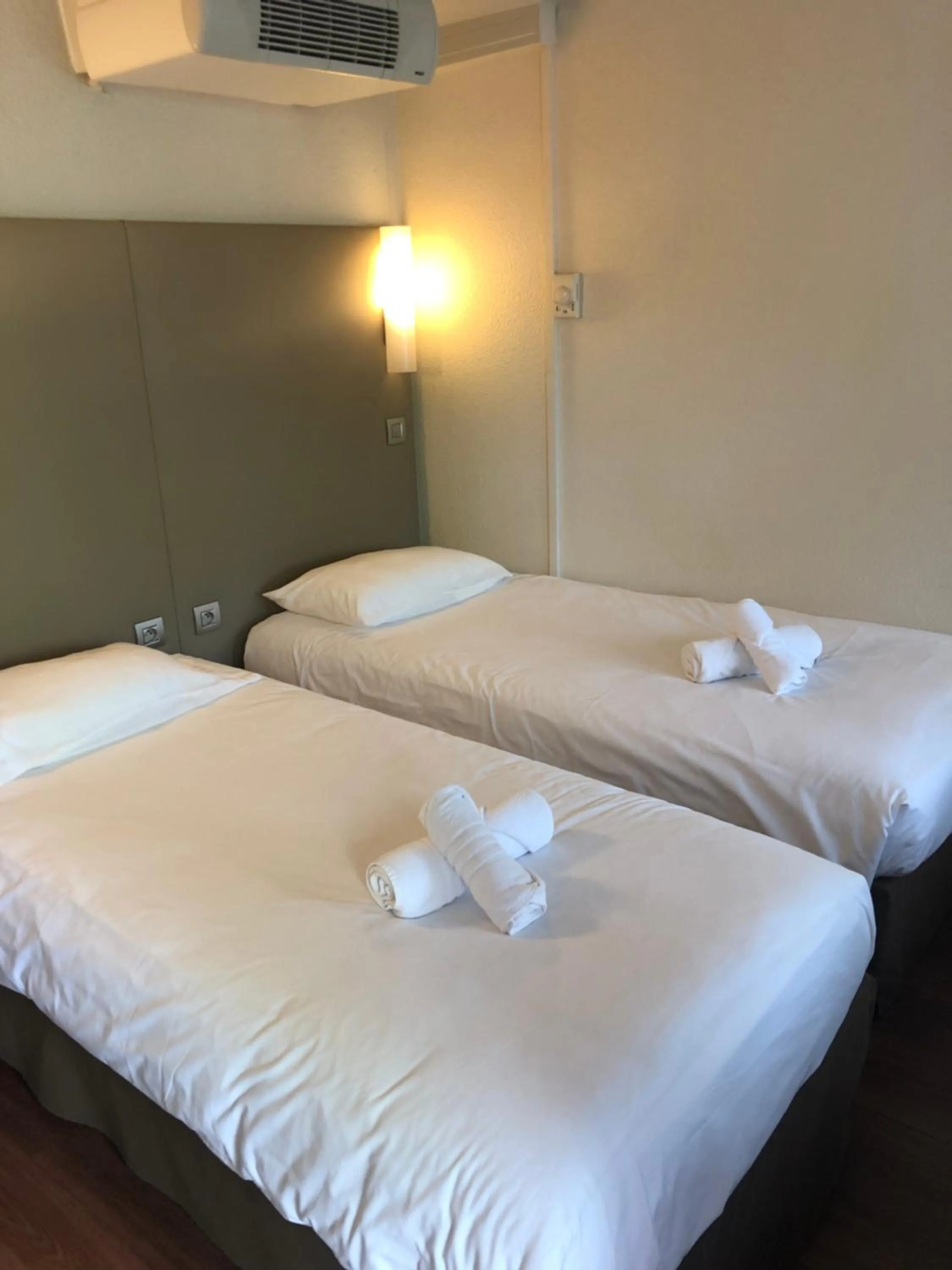 Bed in The Originals Access, Hôtel Foix