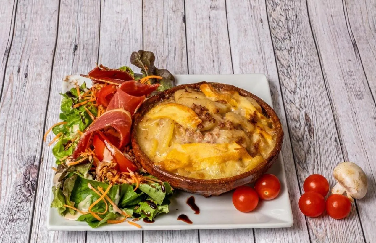 Restaurant/places to eat in The Originals Access, Hôtel Foix