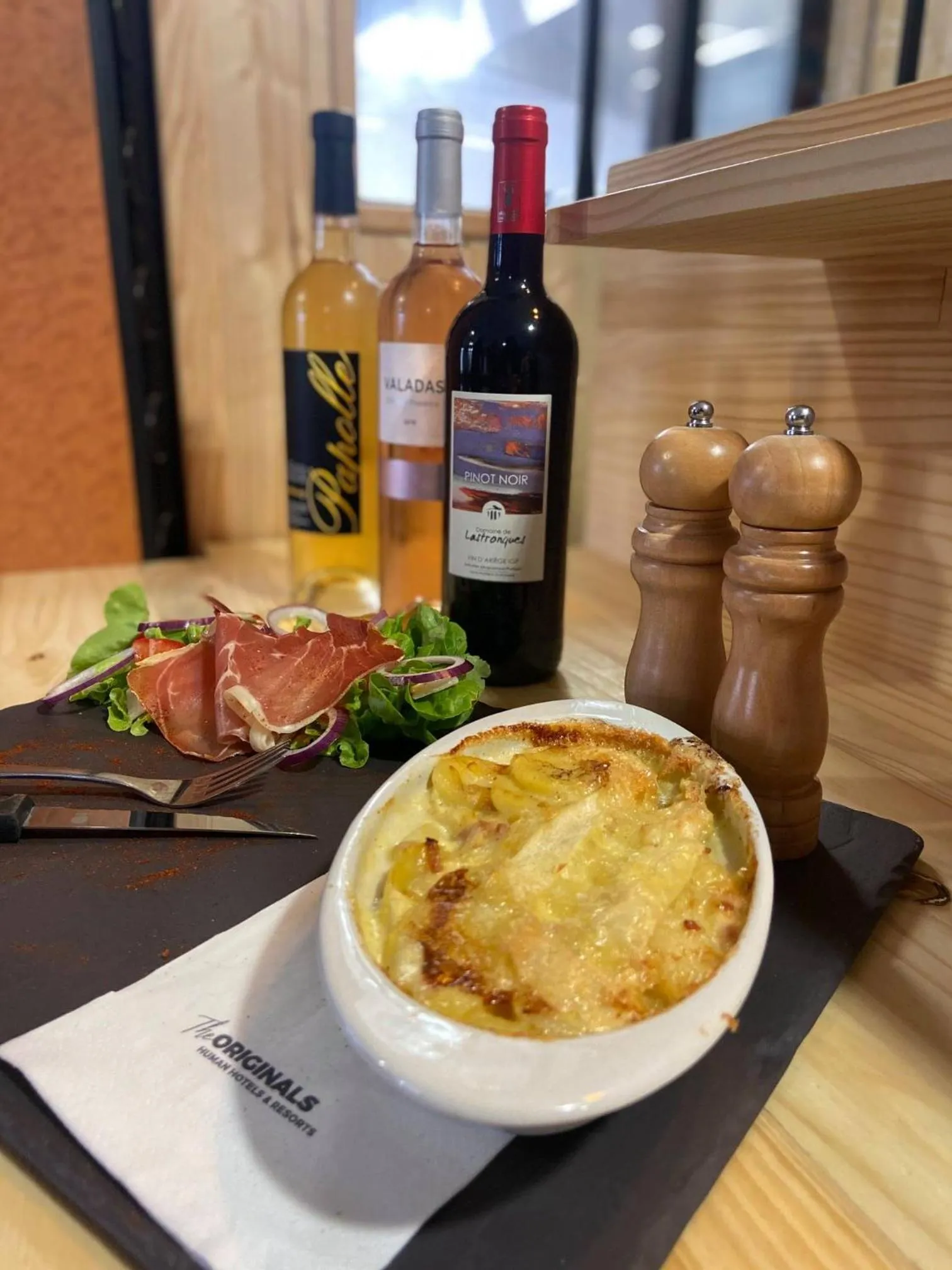 Restaurant/places to eat in The Originals Access, Hôtel Foix