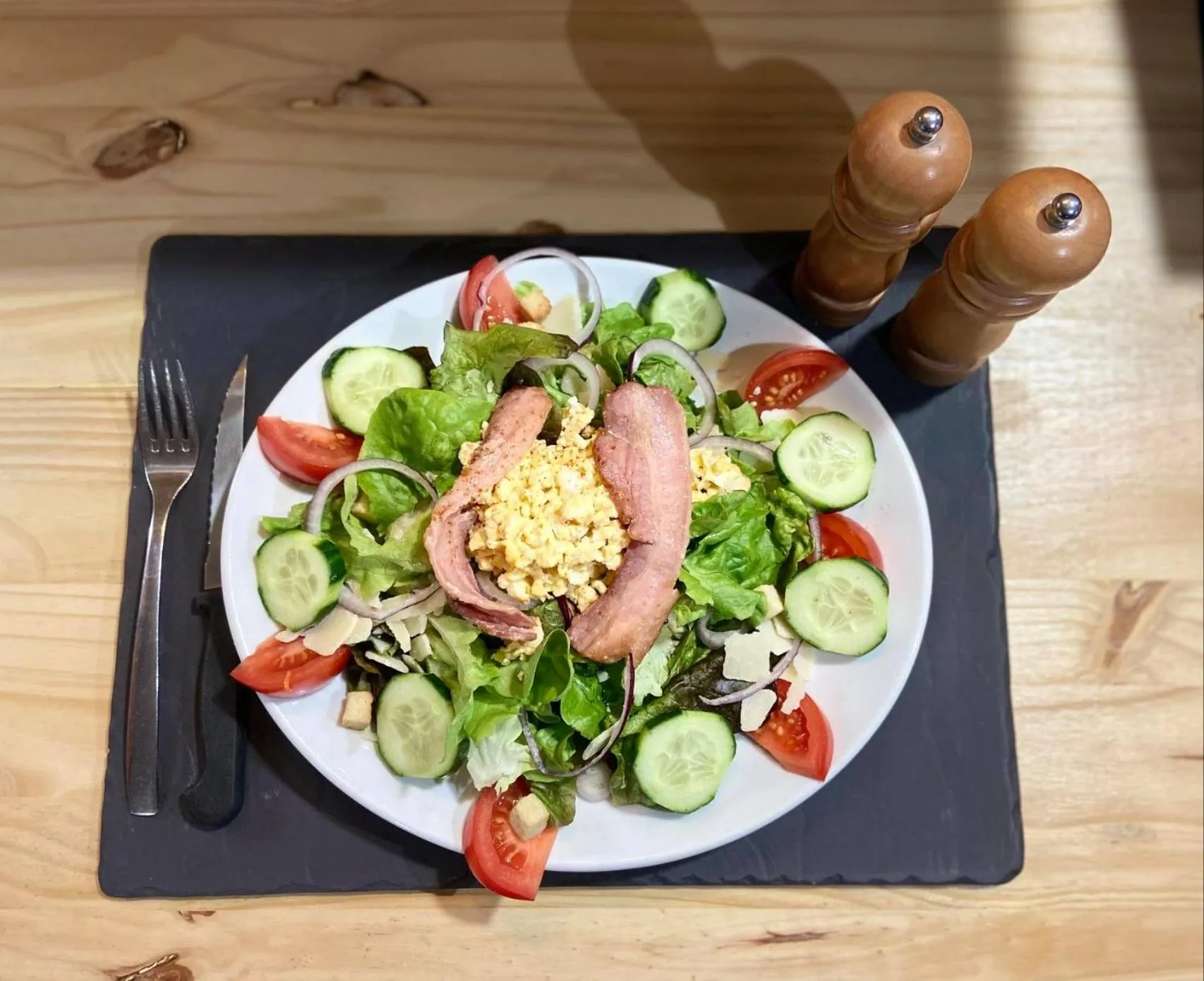 Restaurant/places to eat in The Originals Access, Hôtel Foix