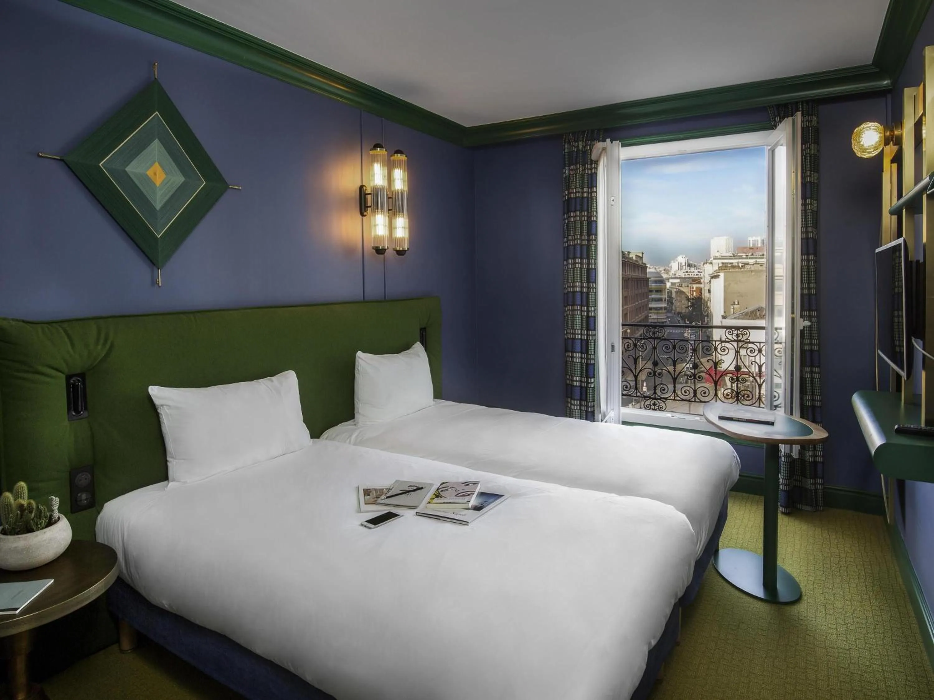 Bedroom, Bed in ibis Styles Paris Nation Cours de Vincennes