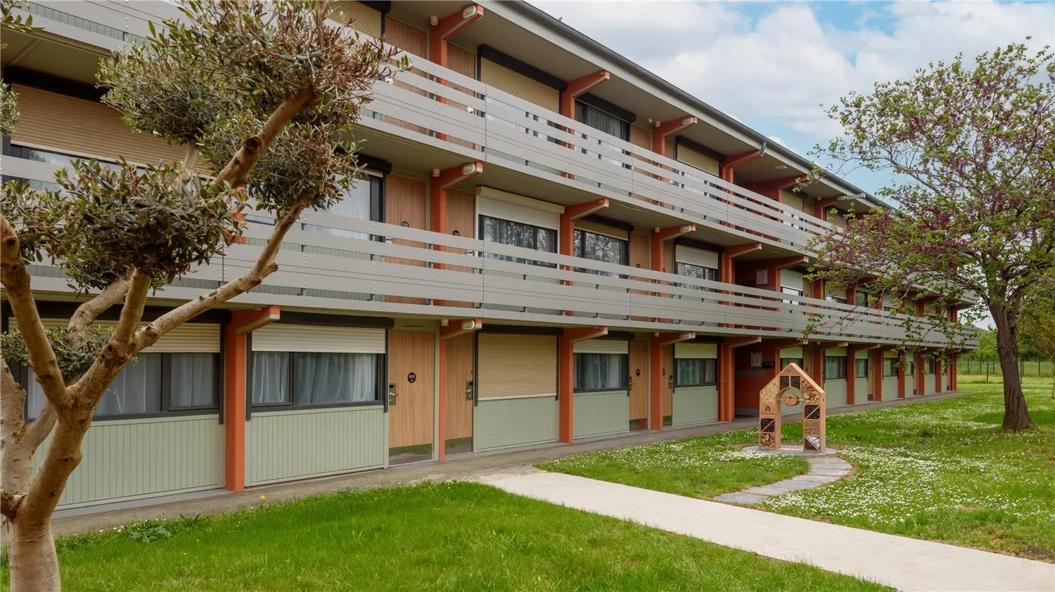 Facade/entrance in Campanile NATURE - Toulouse Nord L'Union