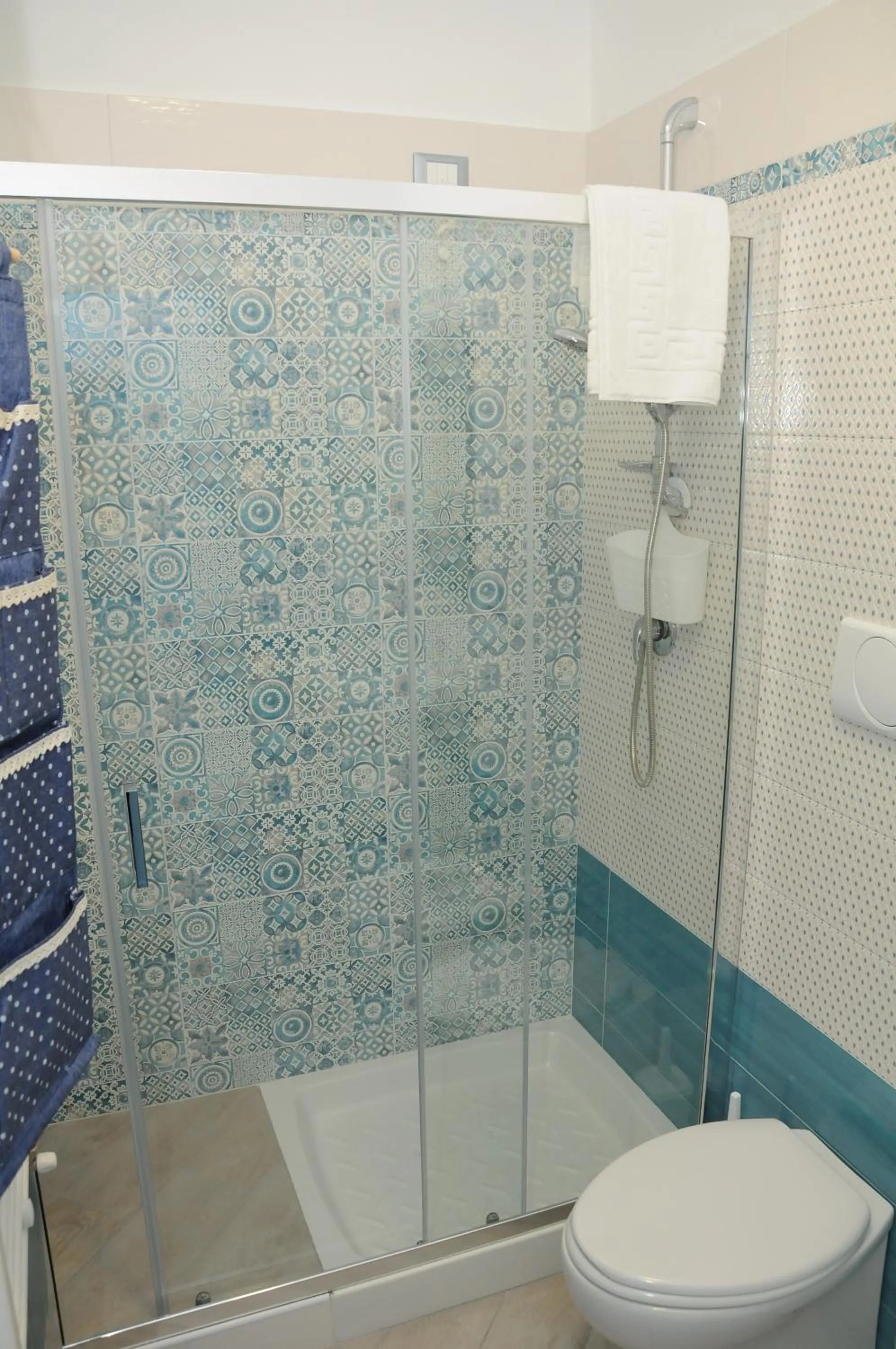 Shower in Tamarix