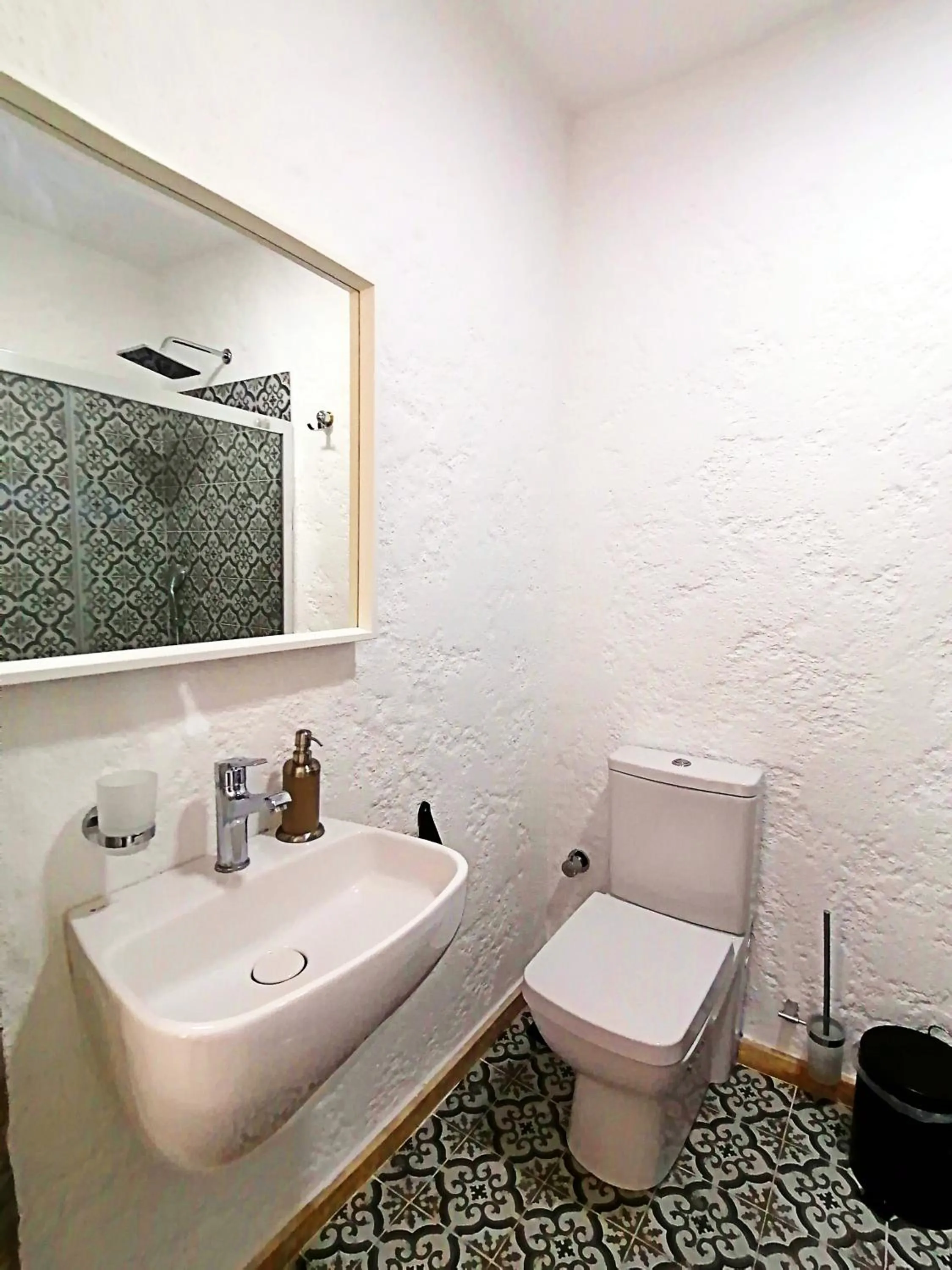 Toilet in Alaçatı Albatross Hotel