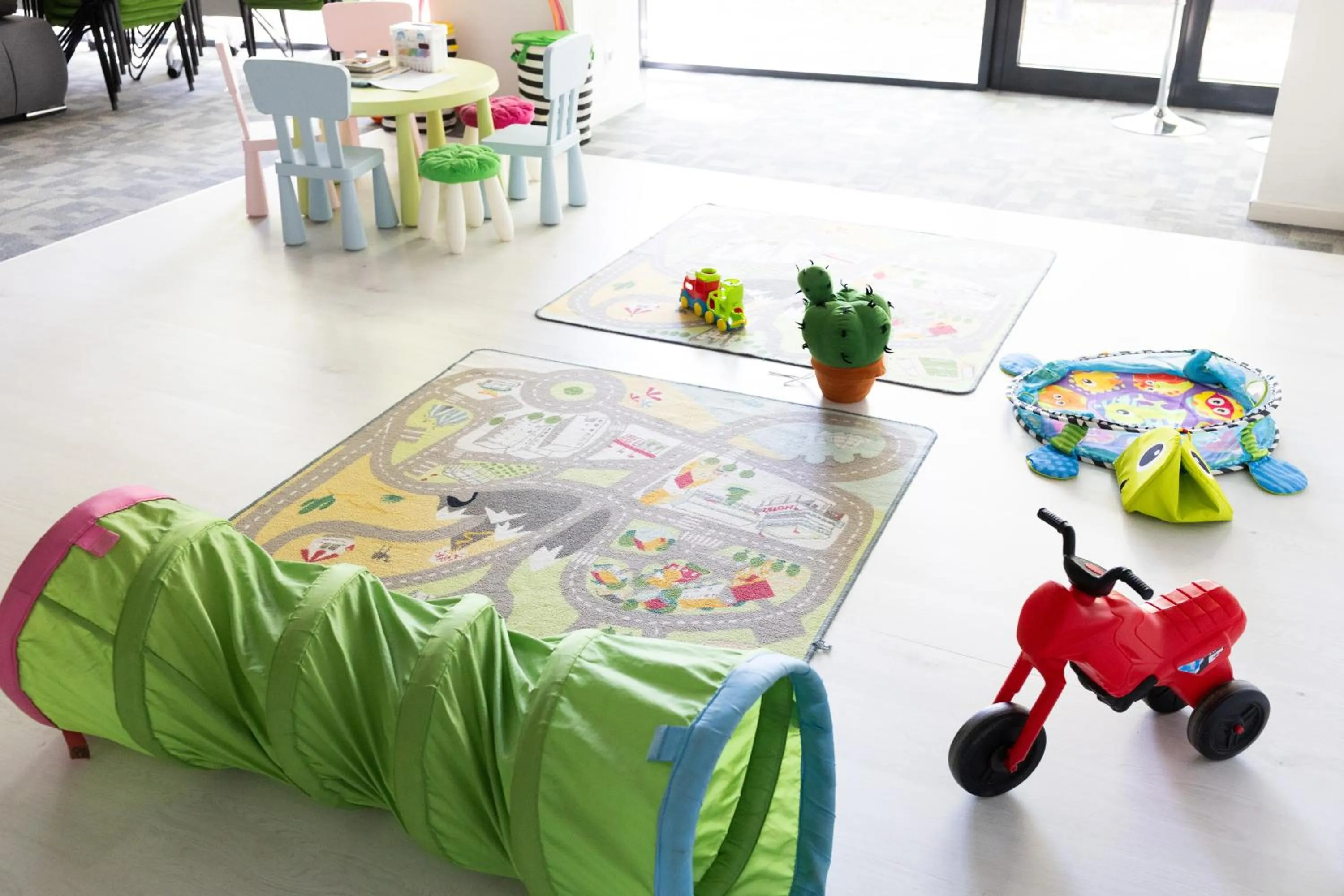 children in Zamárdi TOK