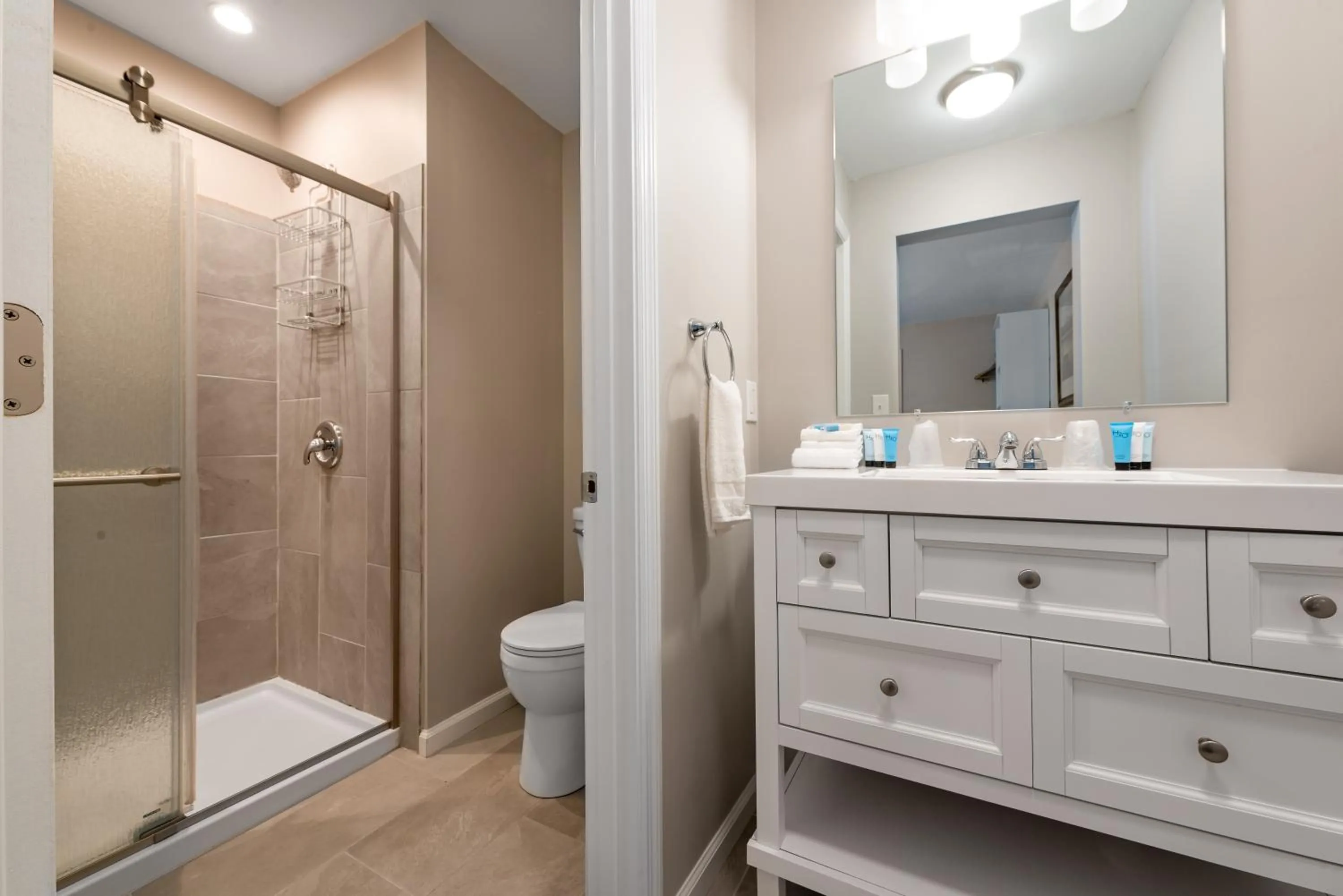 Bathroom in Scotty's Lakeside Resort