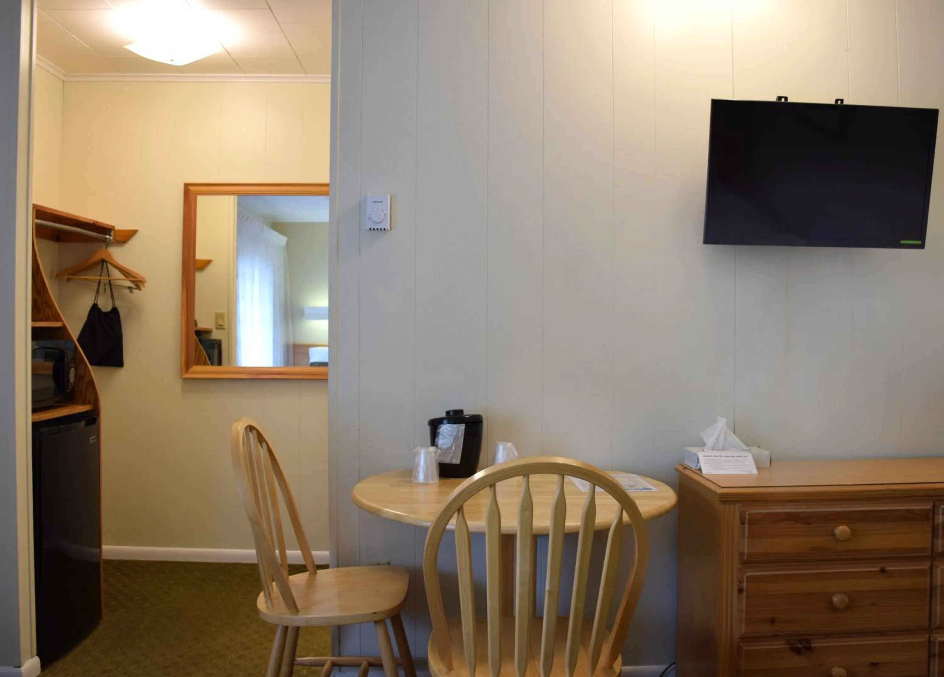 Decorative detail in Scotty's Lakeside Resort