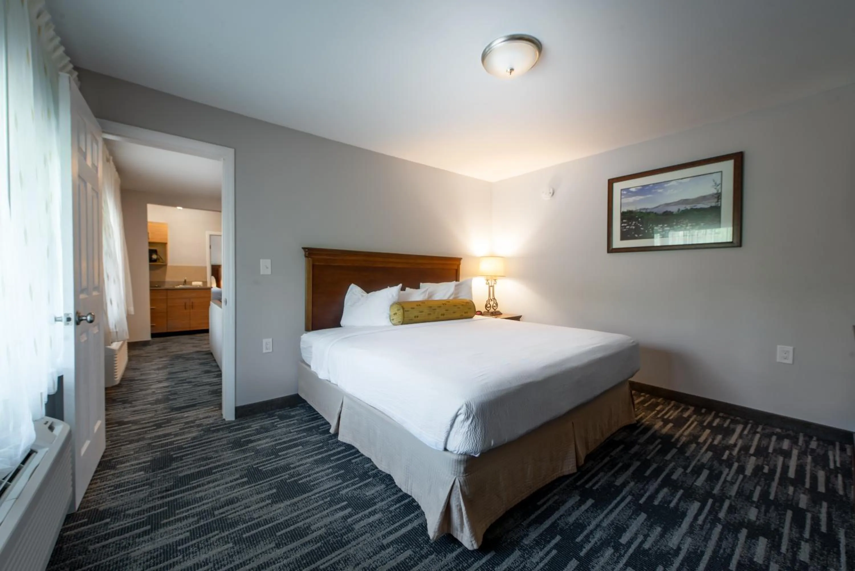 Bed in Scotty's Lakeside Resort