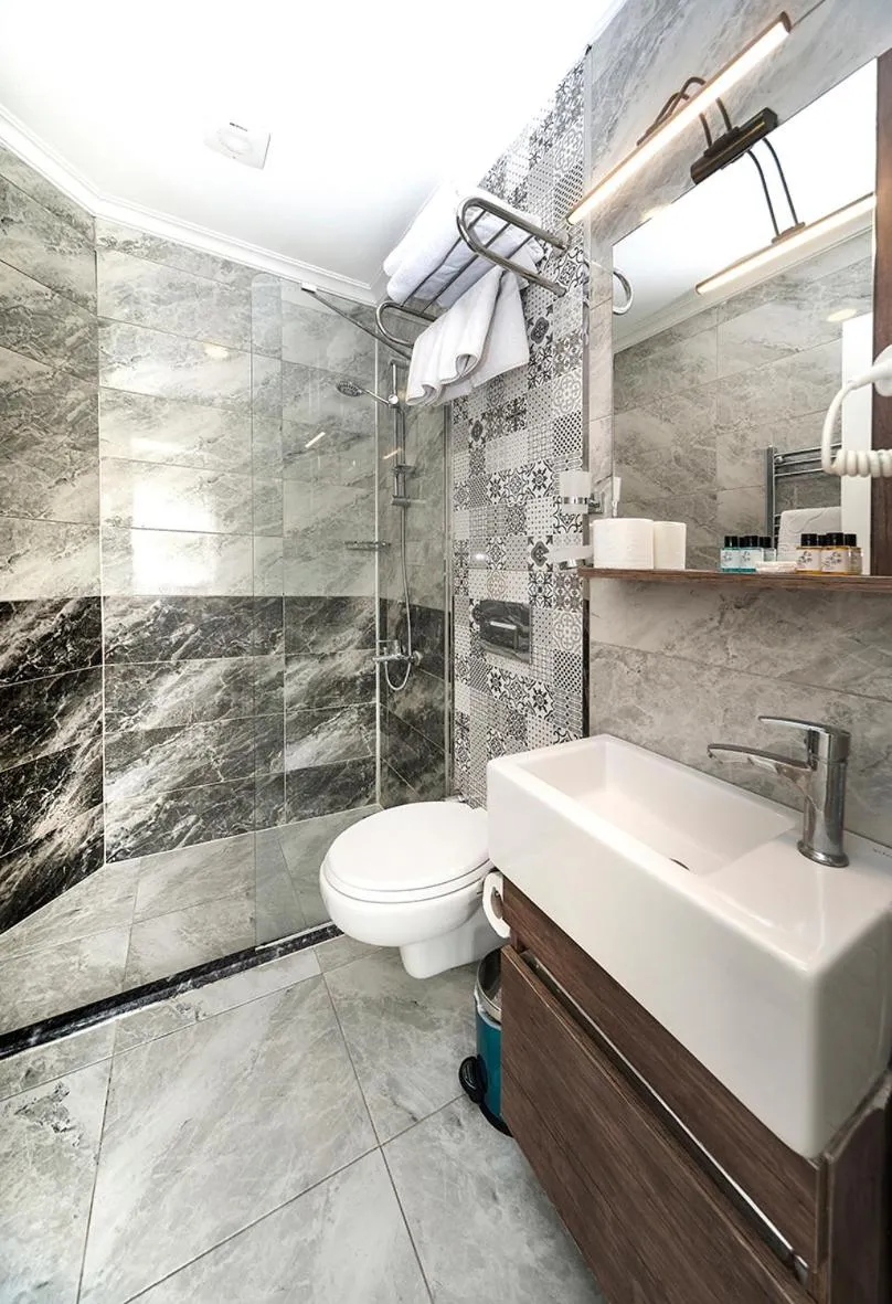 Bathroom in Beyazit Palace Hotel