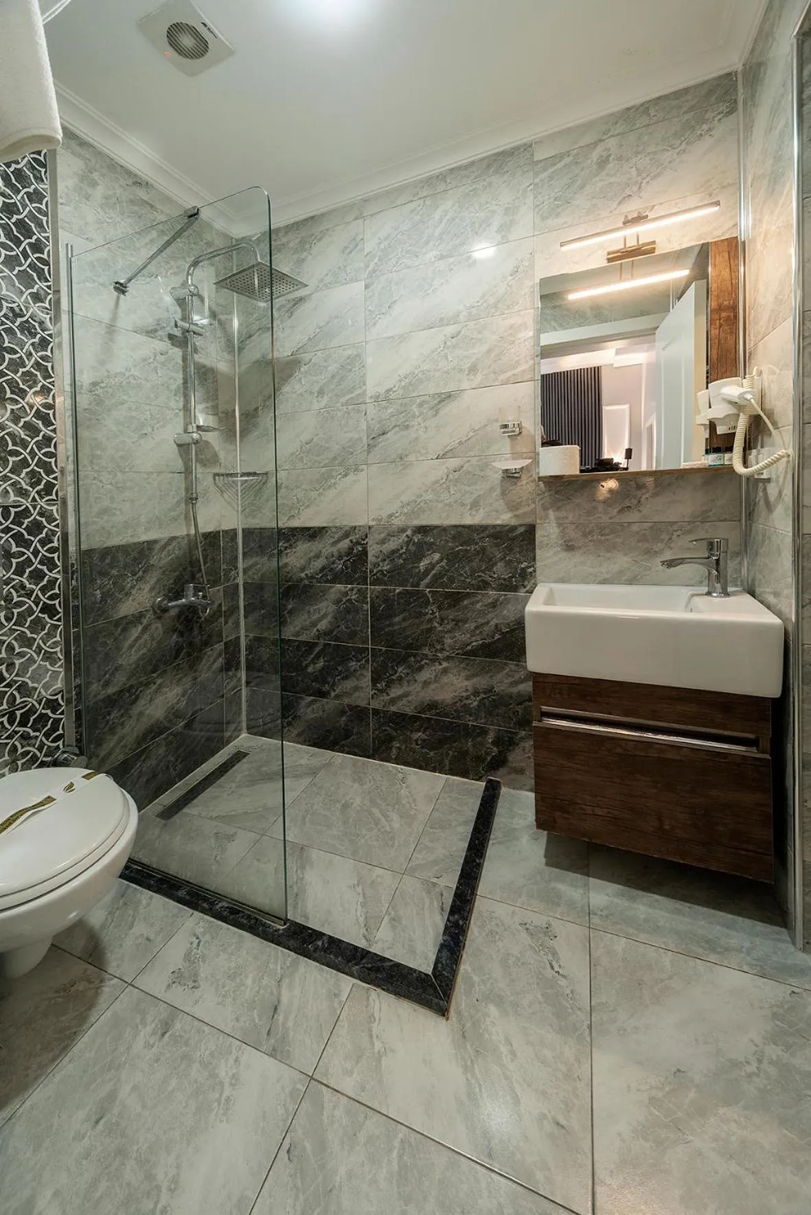 Bathroom in Beyazit Palace Hotel