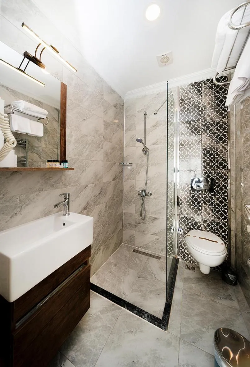 Bathroom in Beyazit Palace Hotel