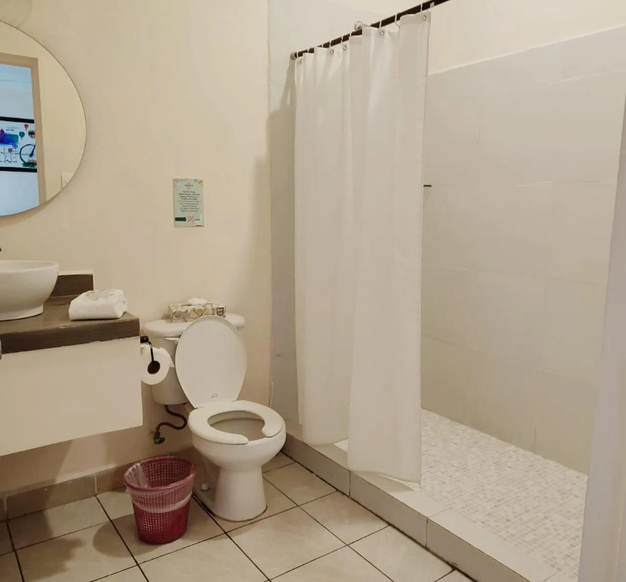 Shower in Hotel Tropicus Boutique