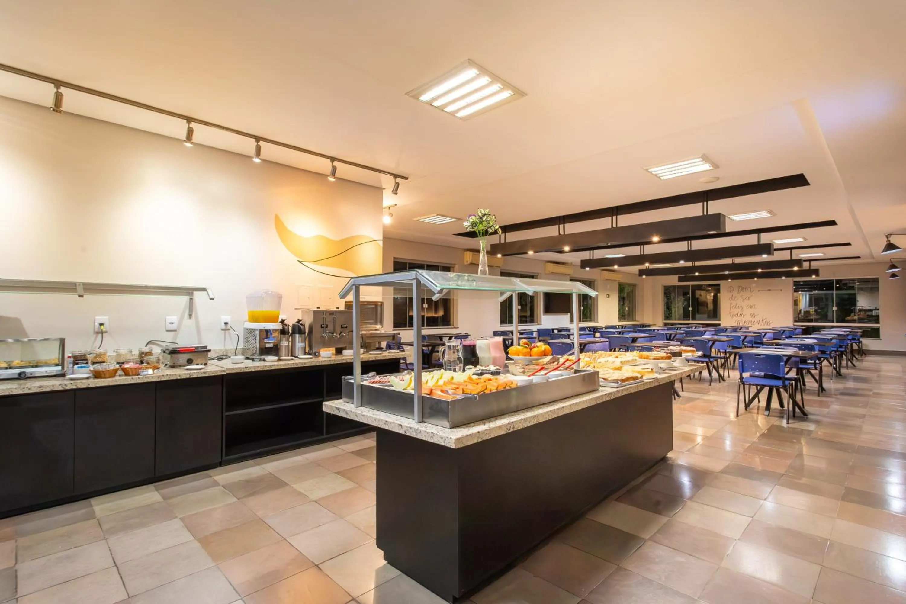 Breakfast in Hotel Dom Rafael Business