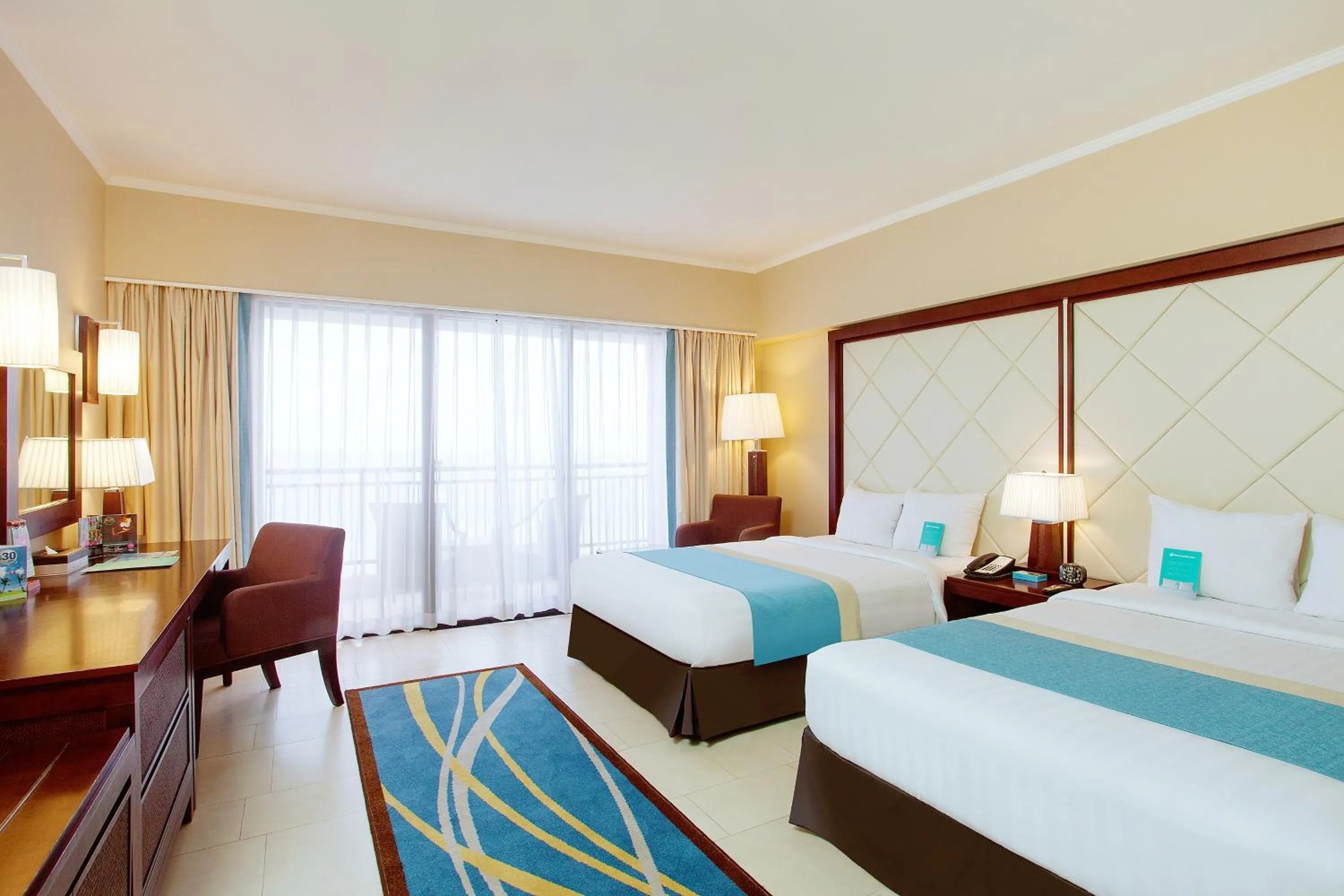 Restaurant/places to eat, Bed in Pacific Islands Club Guam