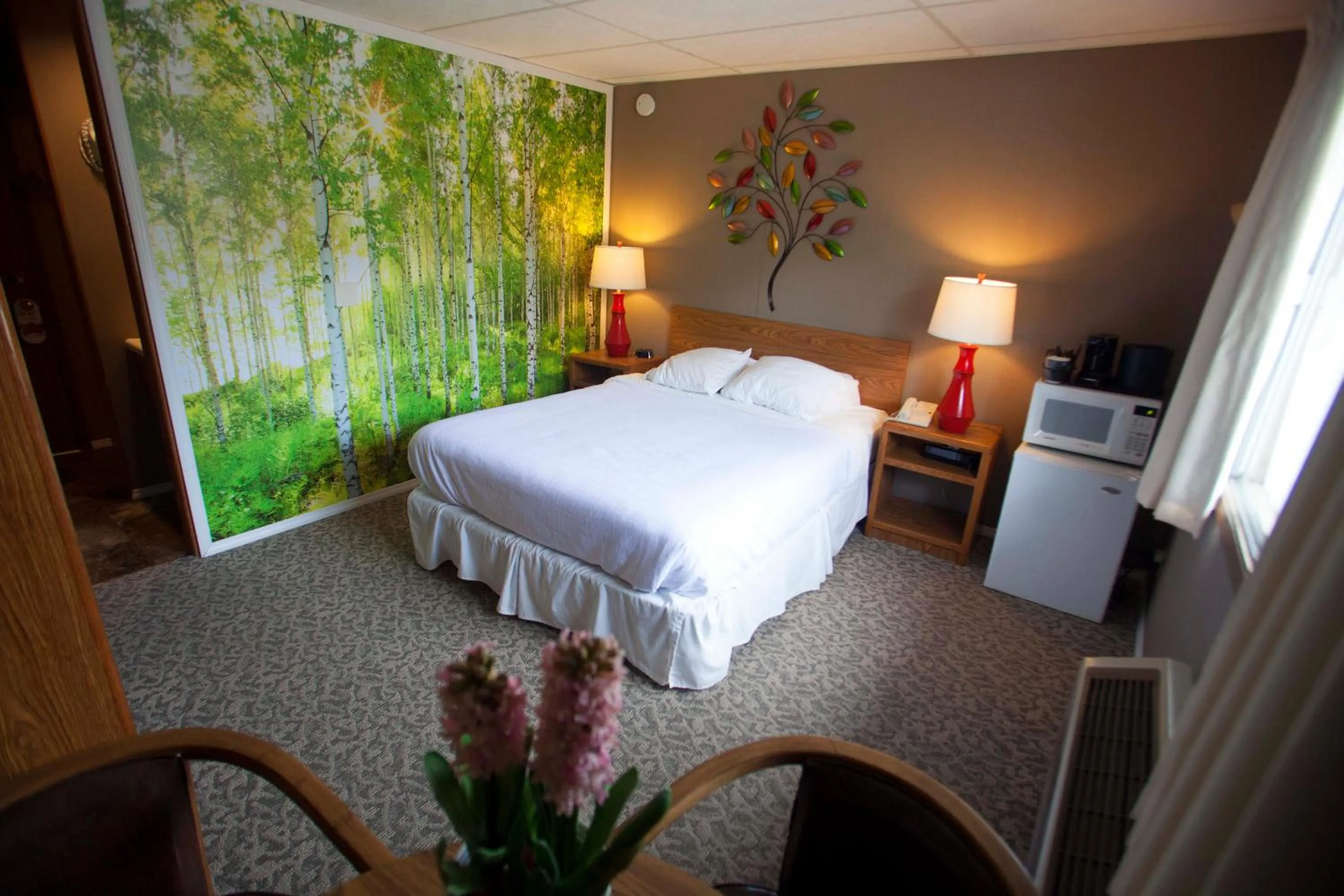 Photo of the whole room, Bed in Bavarian Inn, Black Hills