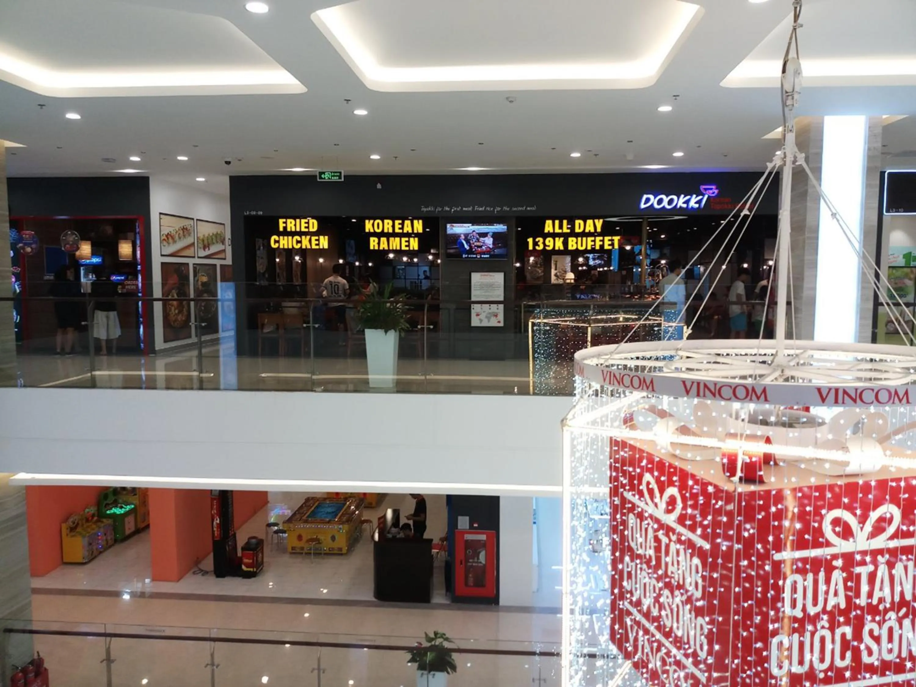 Property building in Luxury Apartment Vinhomes Skylake