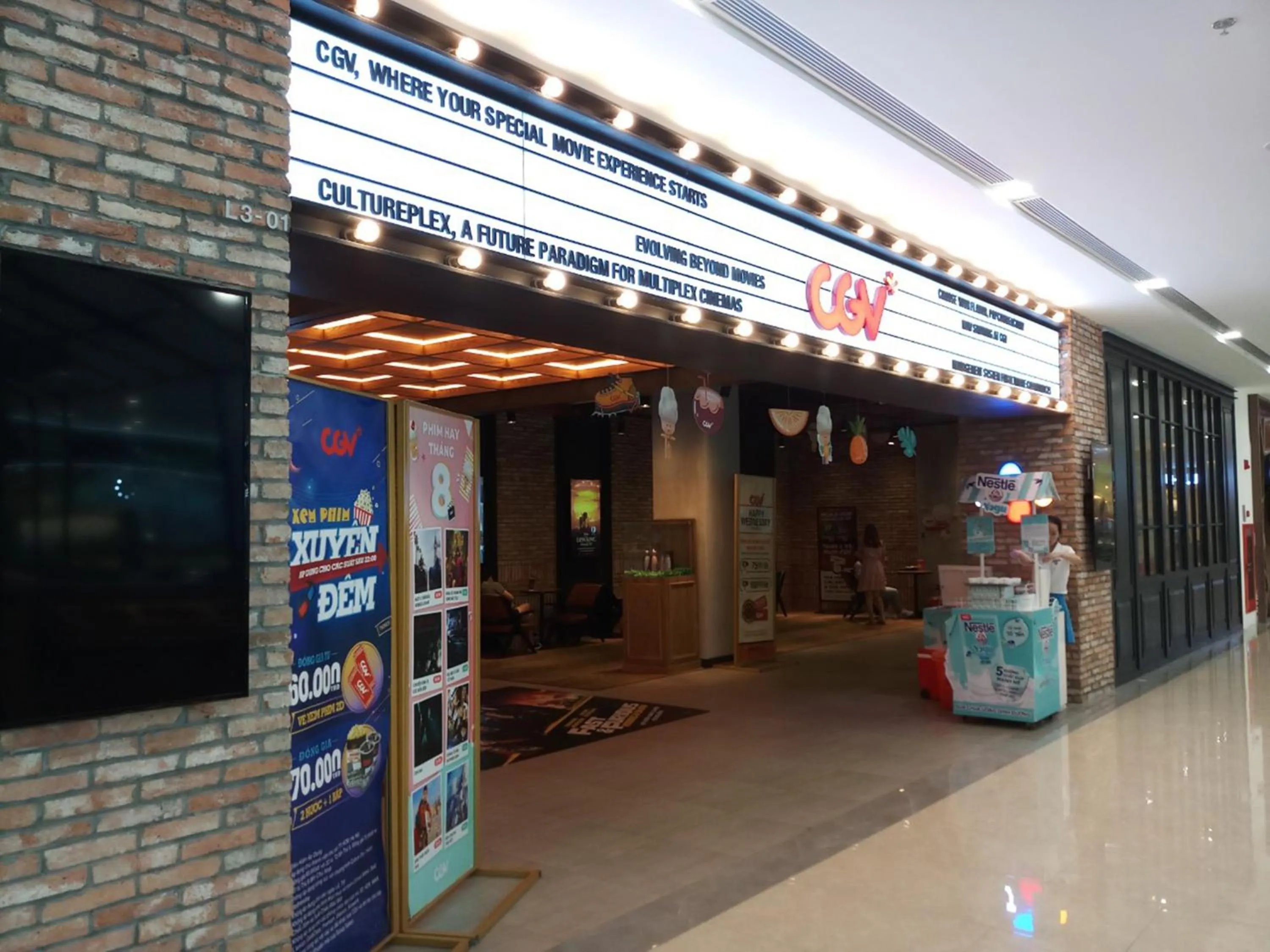 Property building in Luxury Apartment Vinhomes Skylake