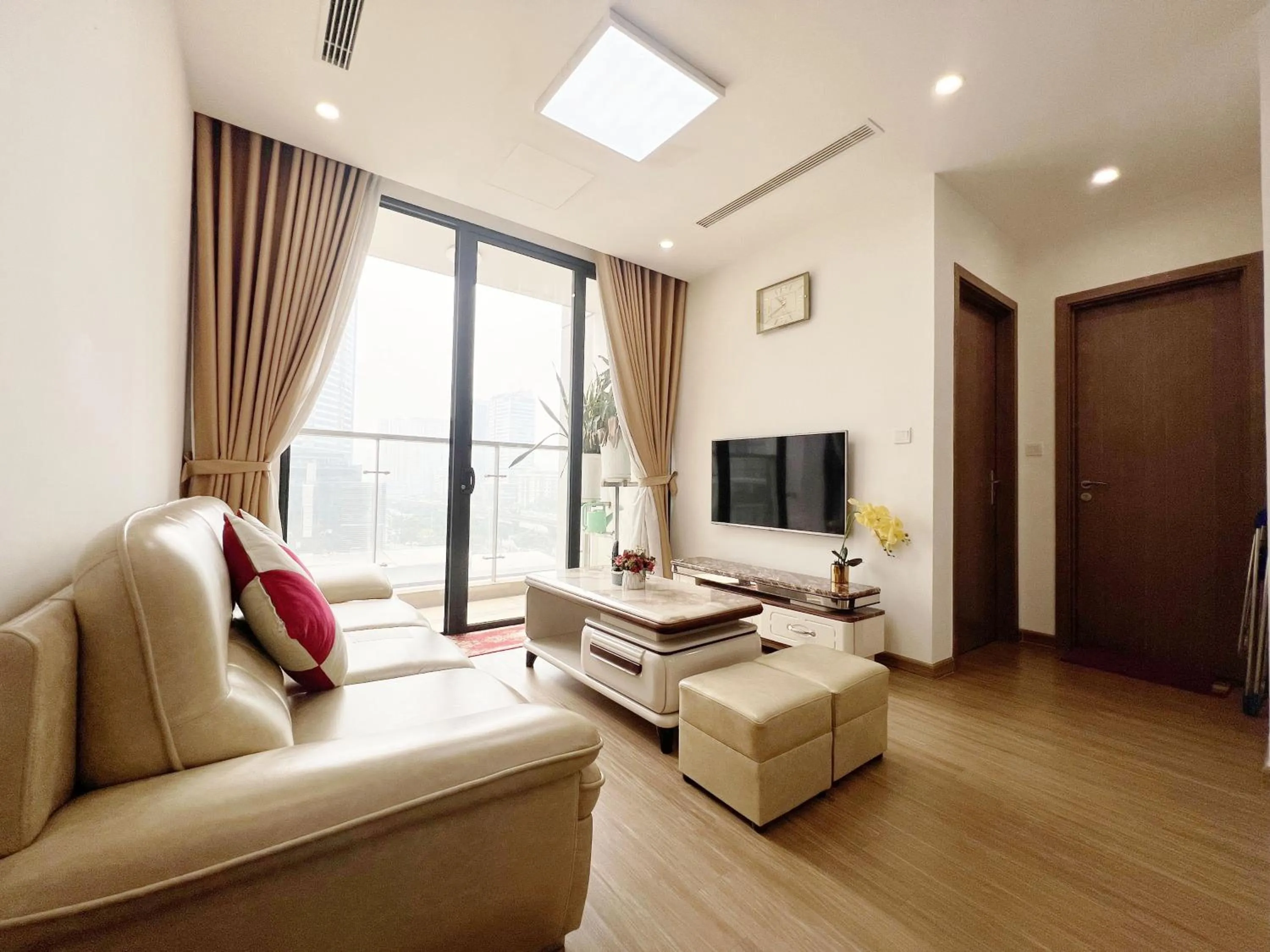 Luxury Apartment Vinhomes Skylake