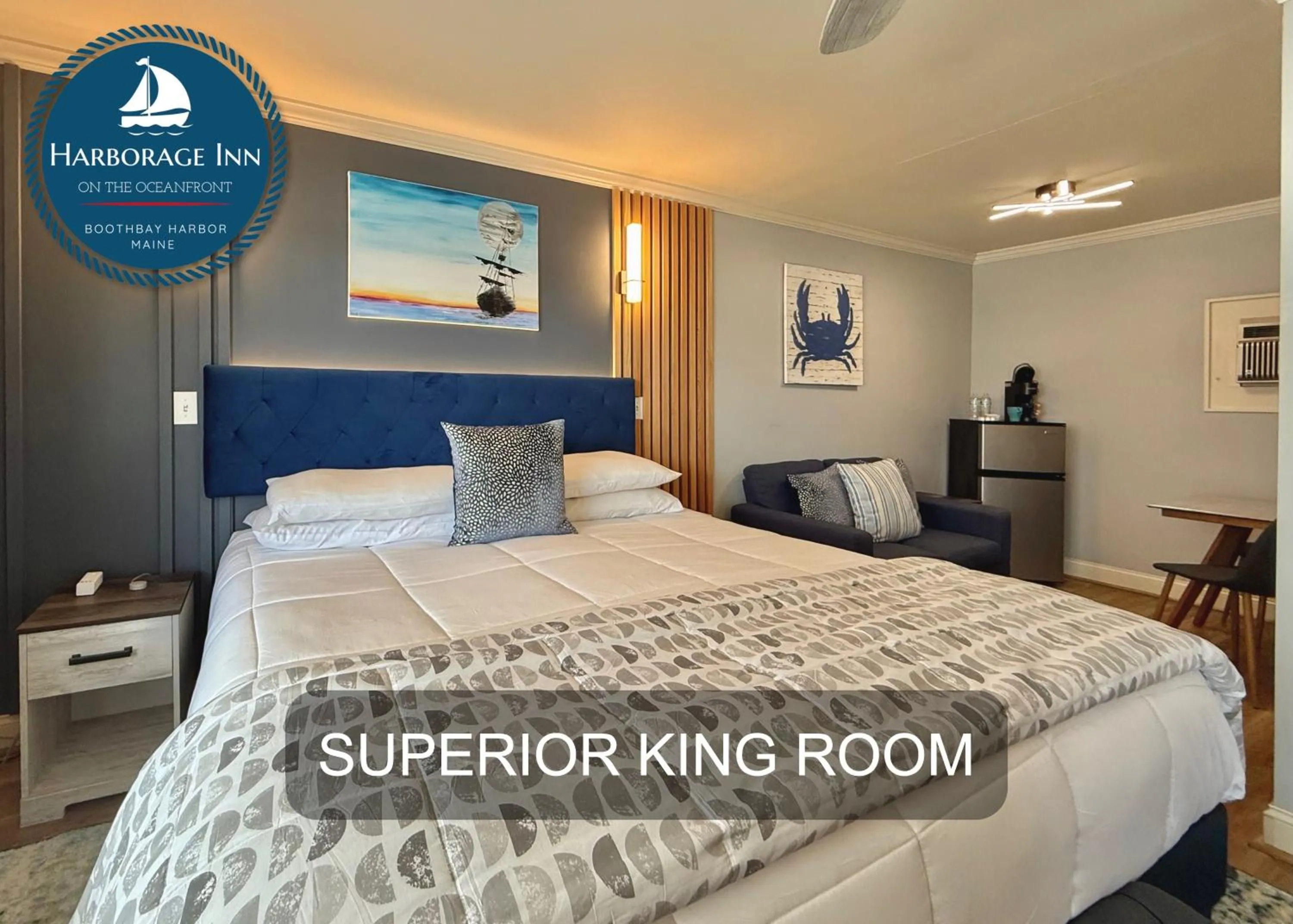 Bed in Harborage Inn on the Oceanfront