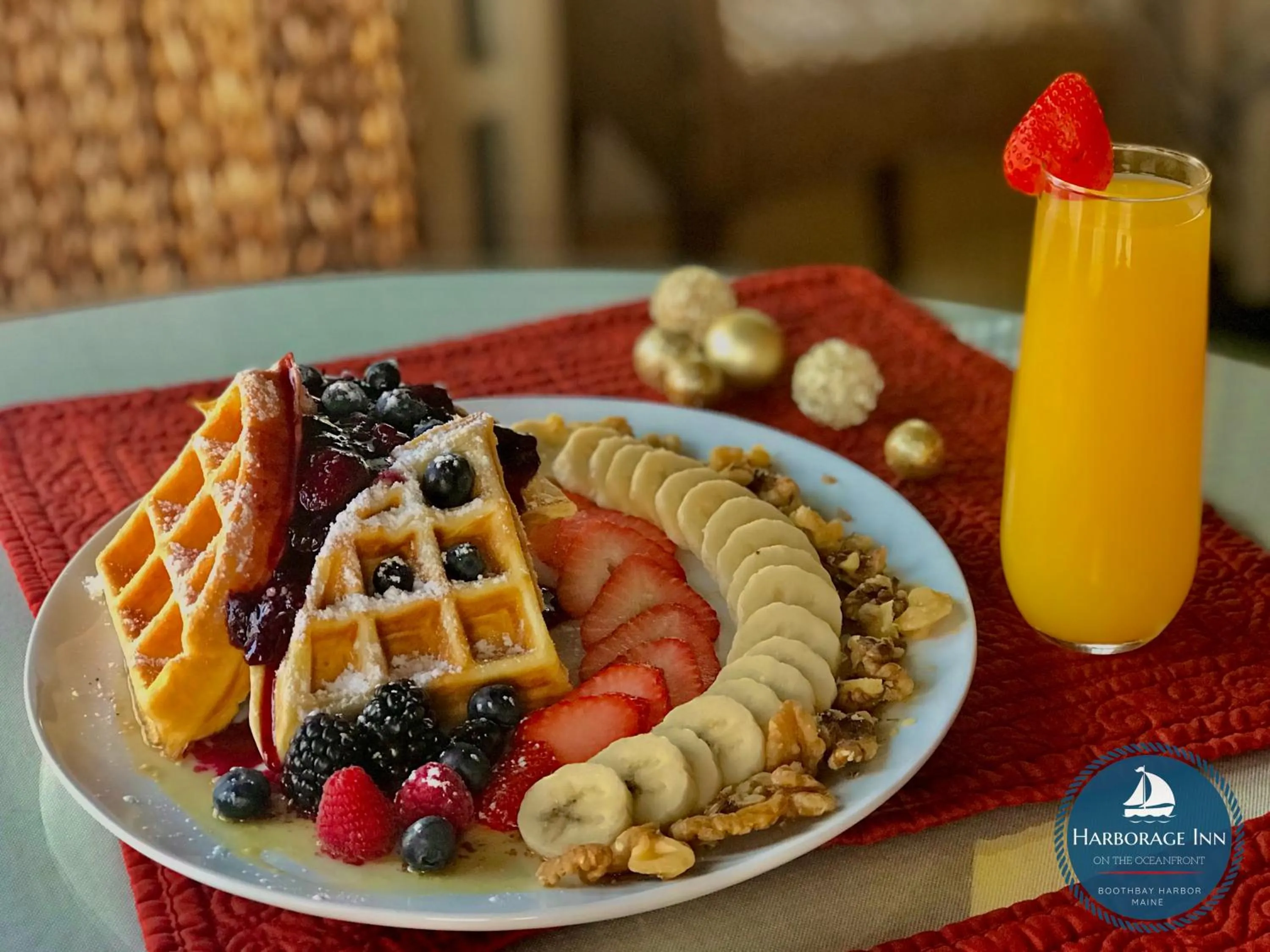 Food and drinks in Harborage Inn on the Oceanfront