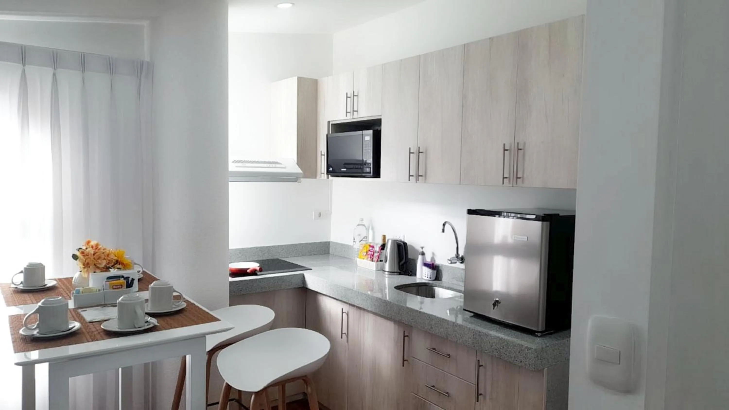 Coffee/tea facilities in Katari Apart Hotel at Qorikancha