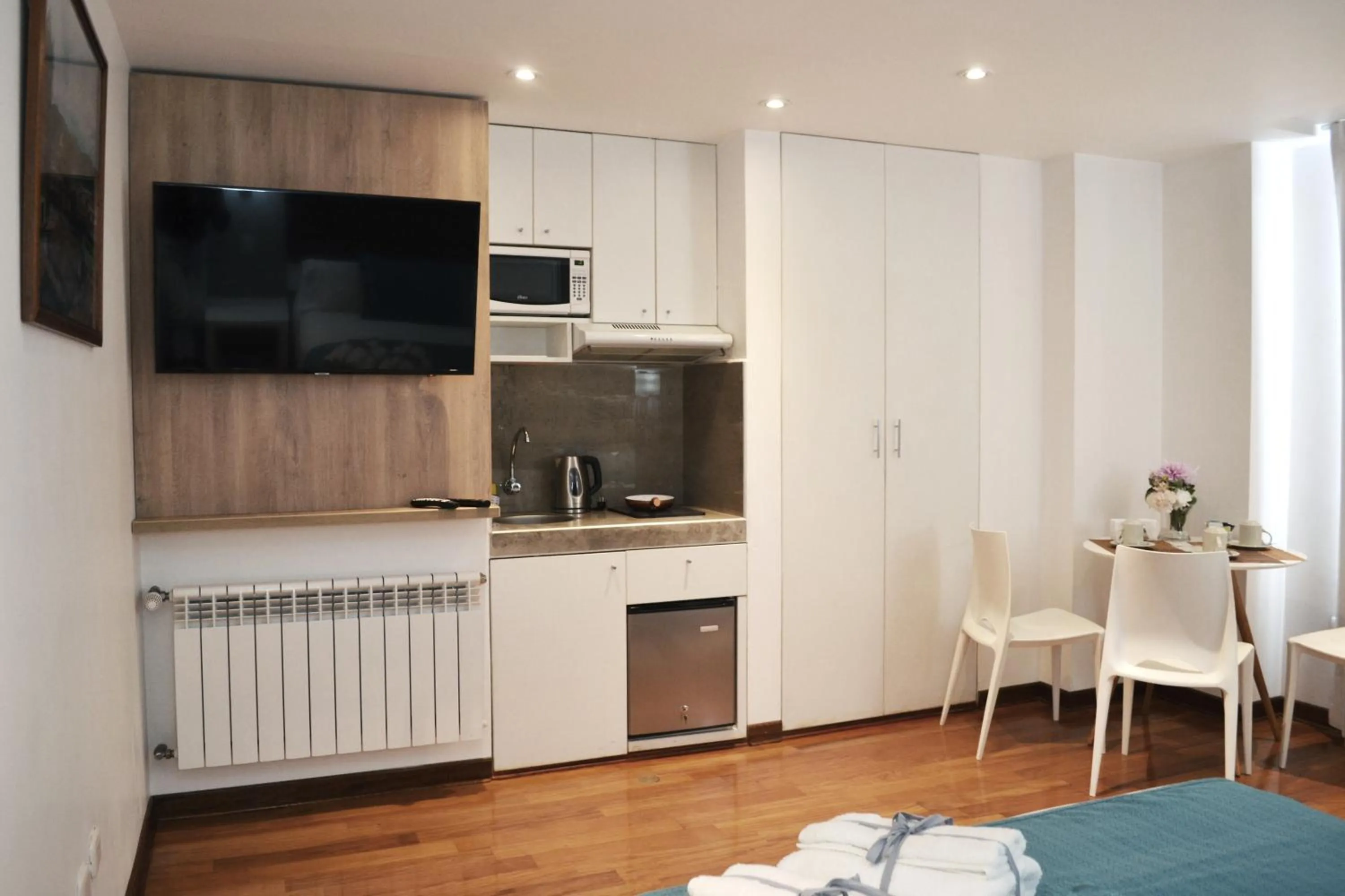 TV and multimedia in Katari Apart Hotel at Qorikancha