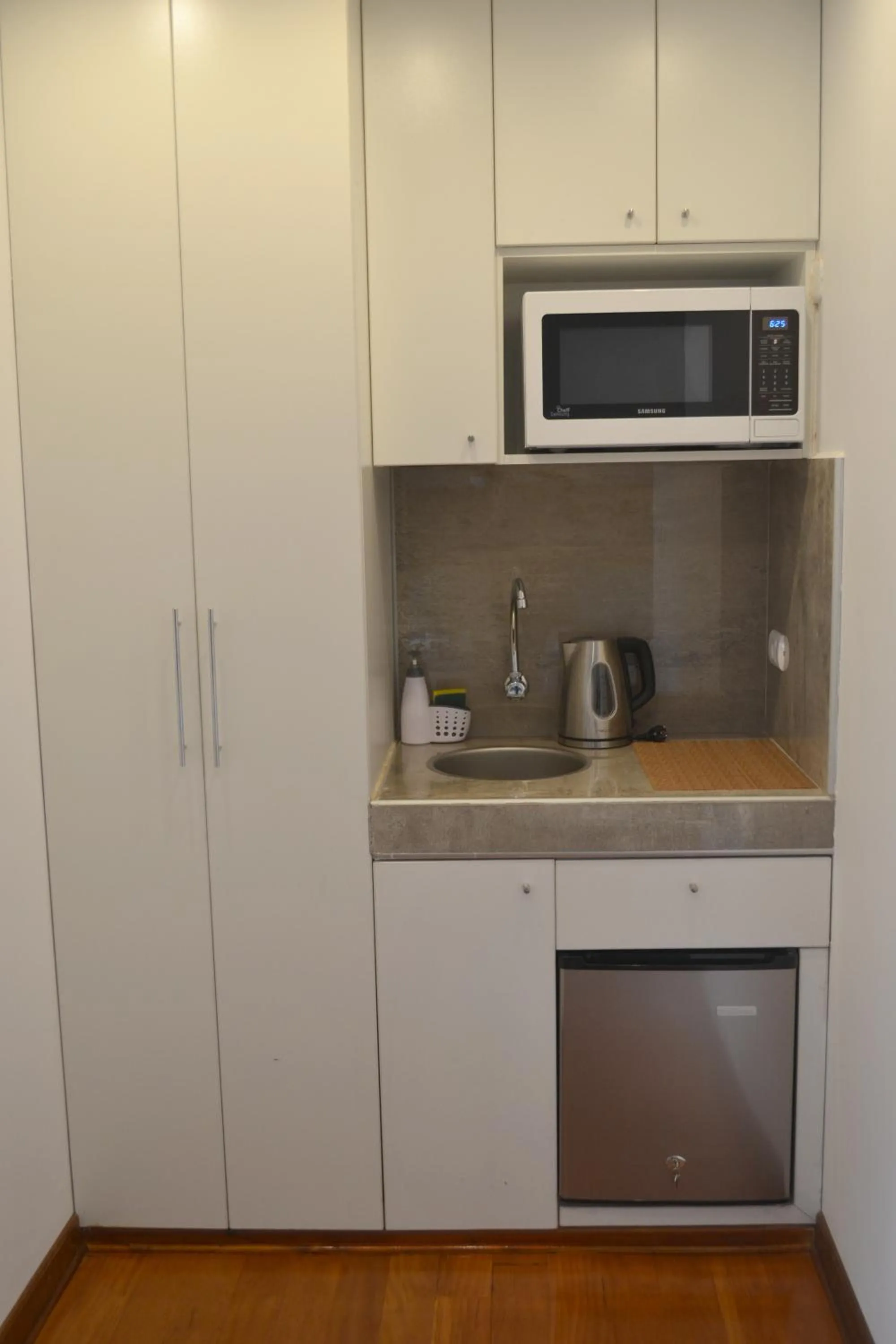 minibar in Katari Apart Hotel at Qorikancha