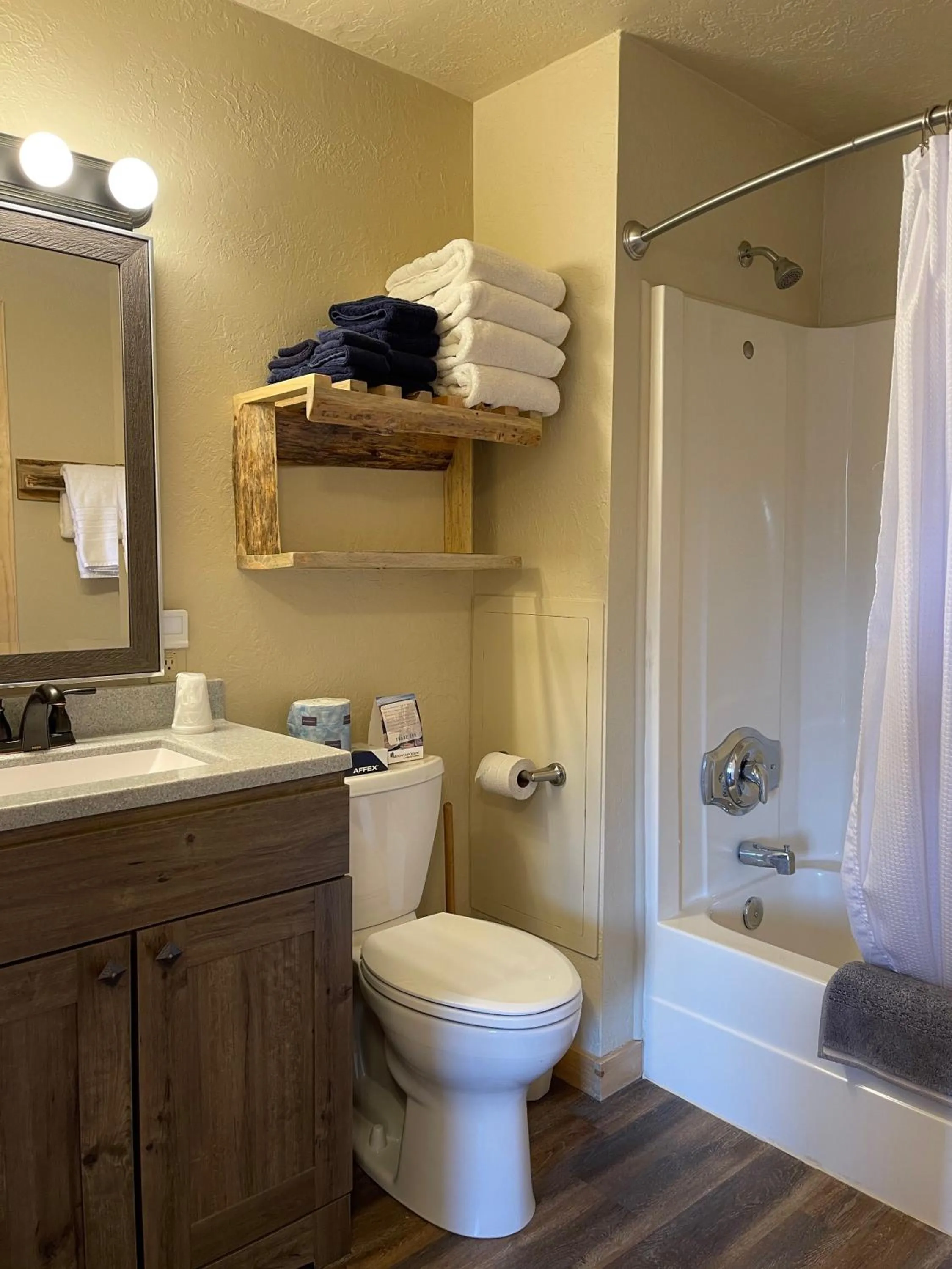 Mountain View Lodge & Cabins