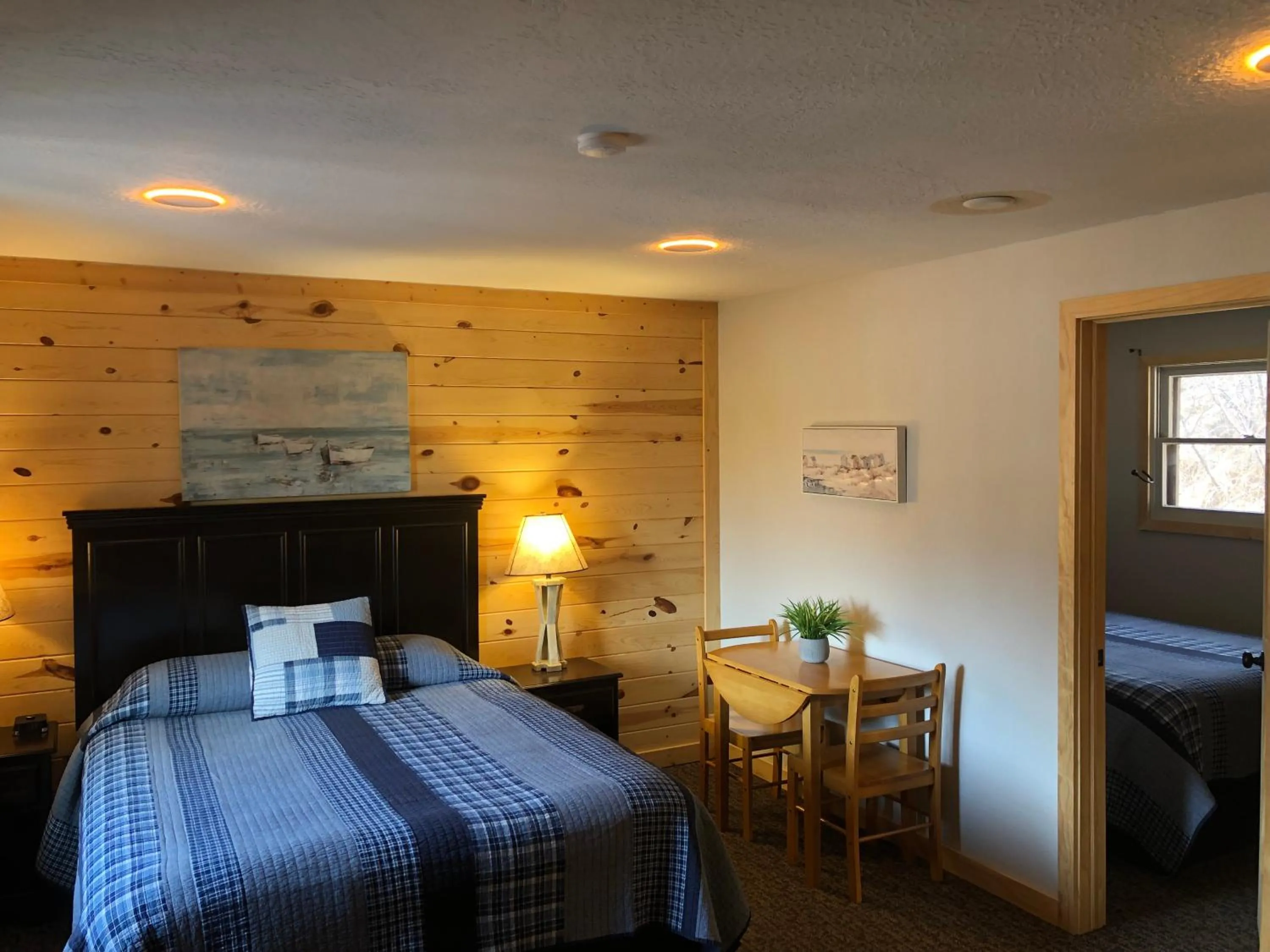 Bedroom, Bed in Mountain View Lodge & Cabins