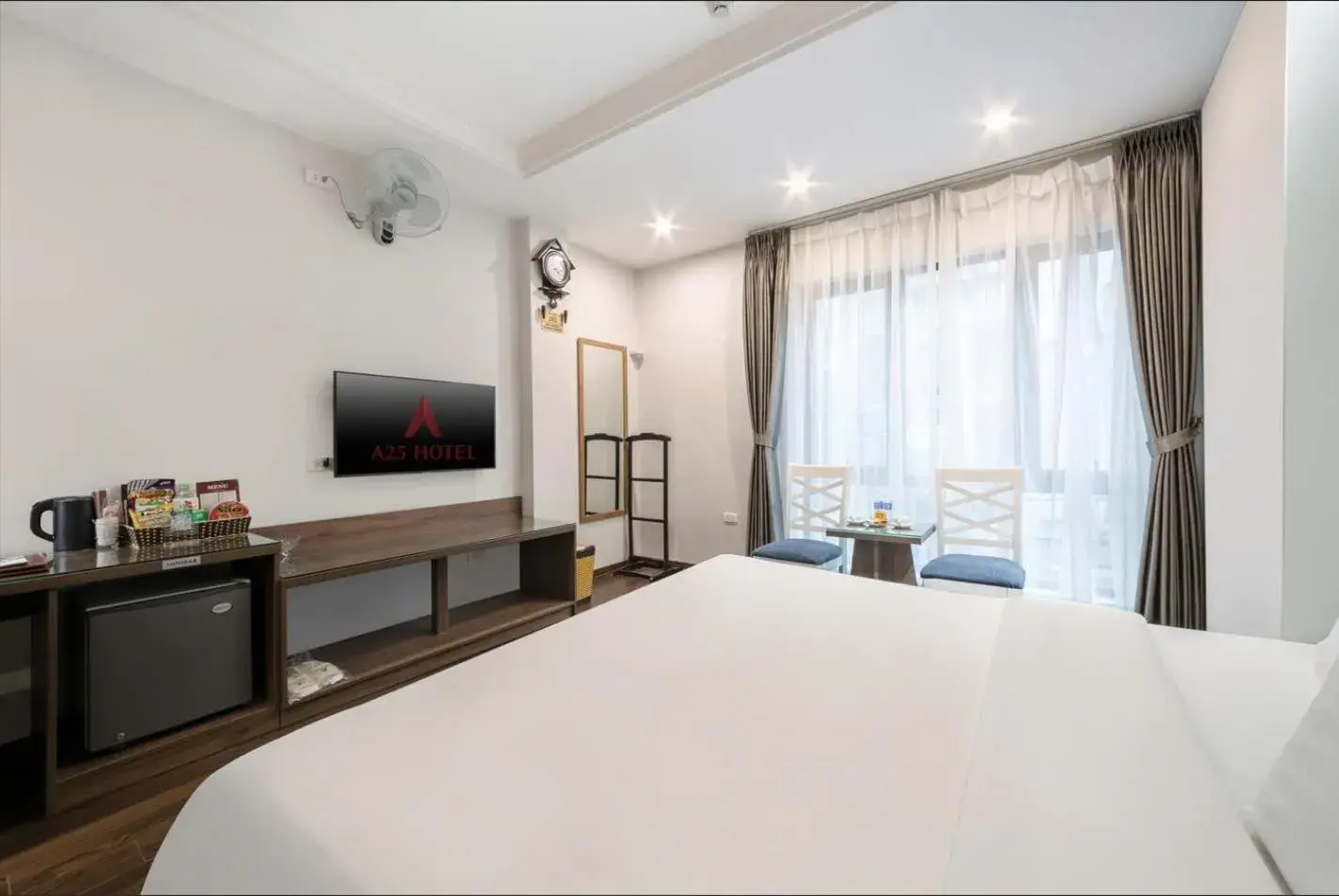 Deluxe Suite in A25 Hotel - 193 Trung Kinh Deluxe Suite in A25 Hotel - 193 Trung Kinh