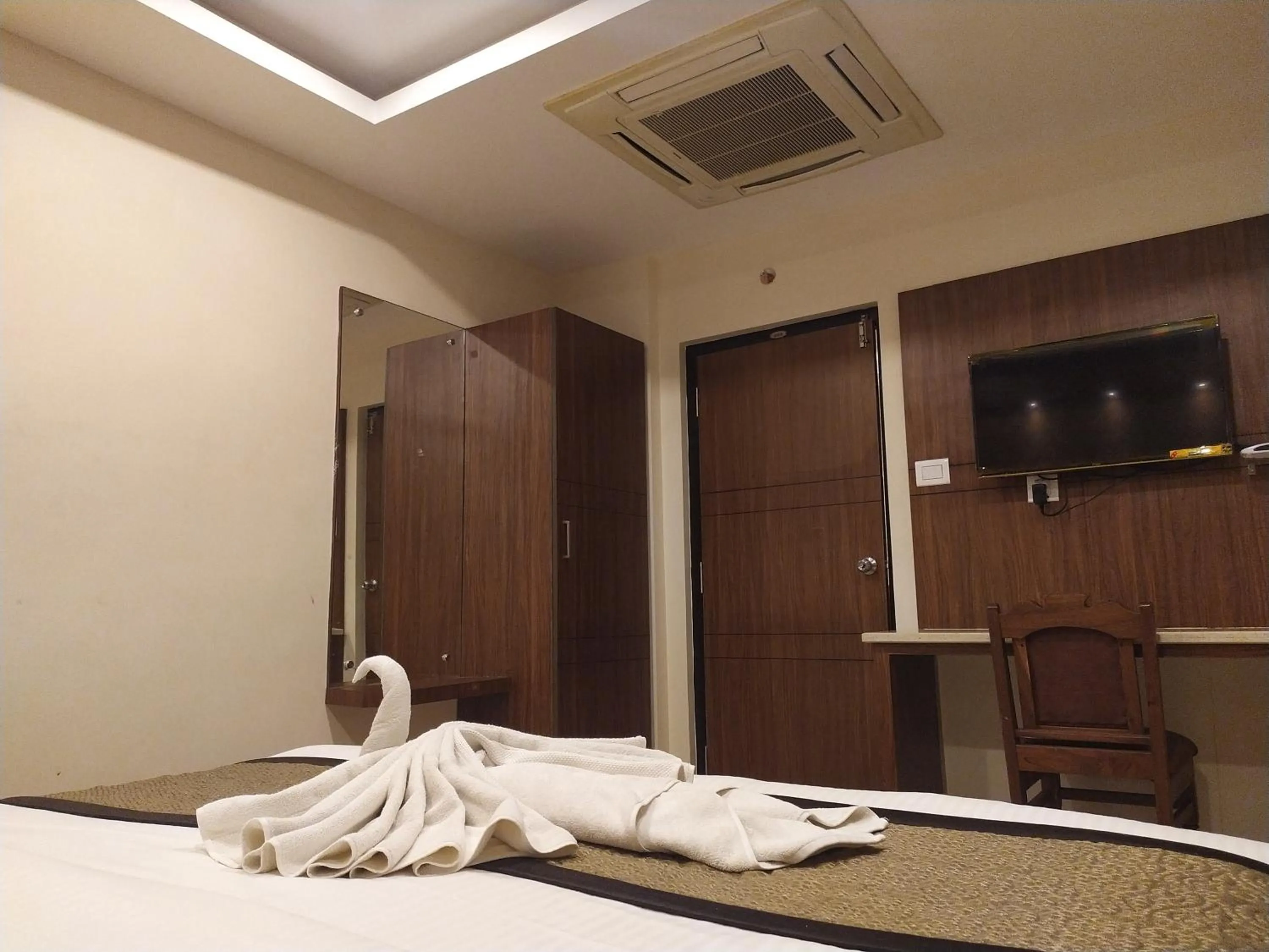 TV and multimedia, Bed in Hotel White Boutique