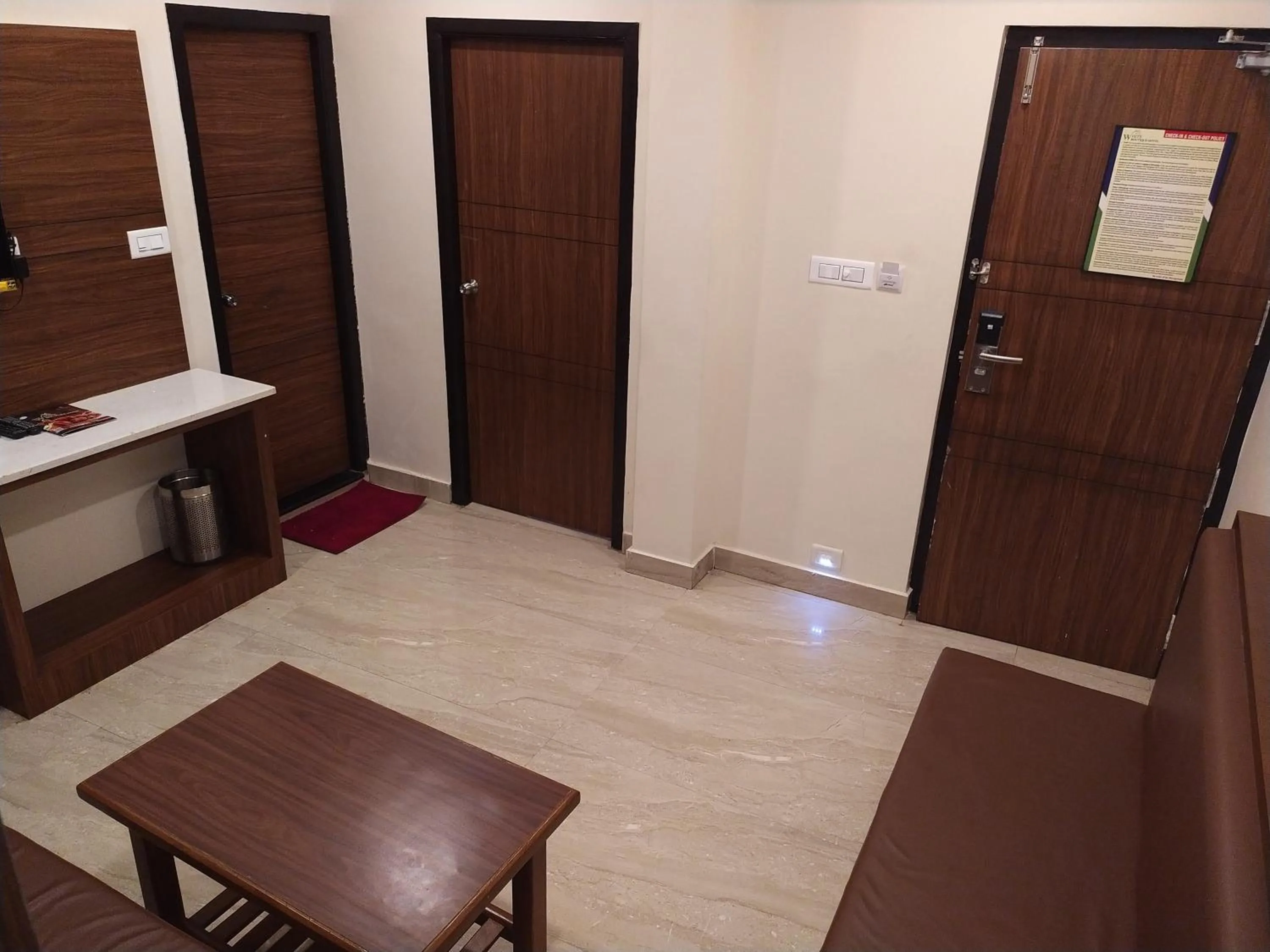 TV and multimedia in Hotel White Boutique