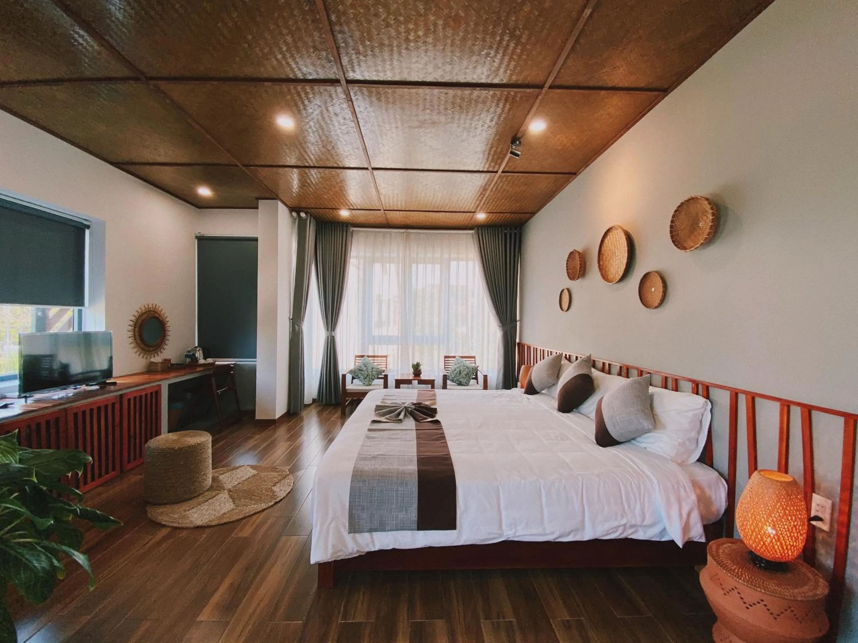 Bed in Tropical Home Villa