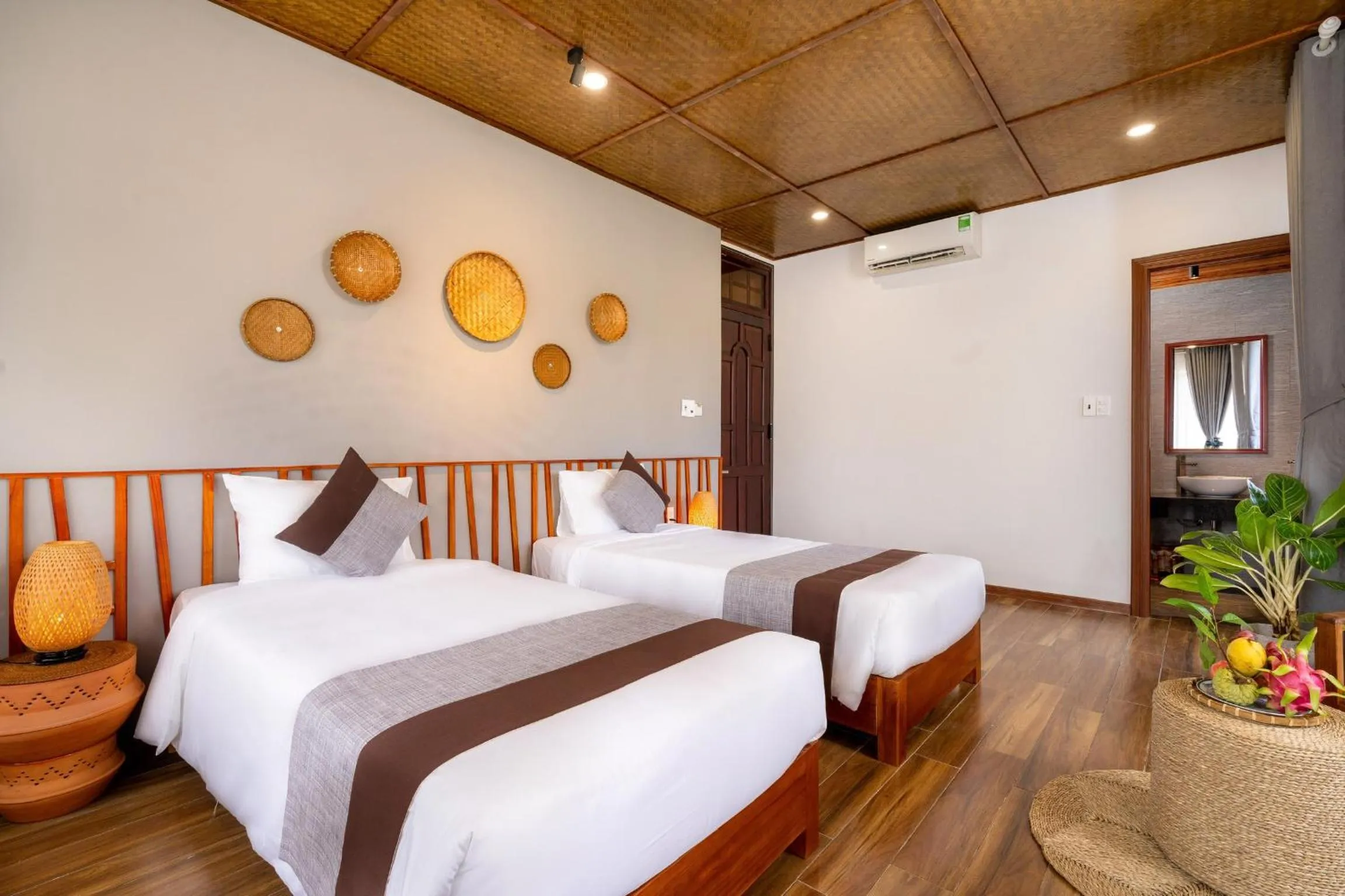 Bed in Tropical Home Villa