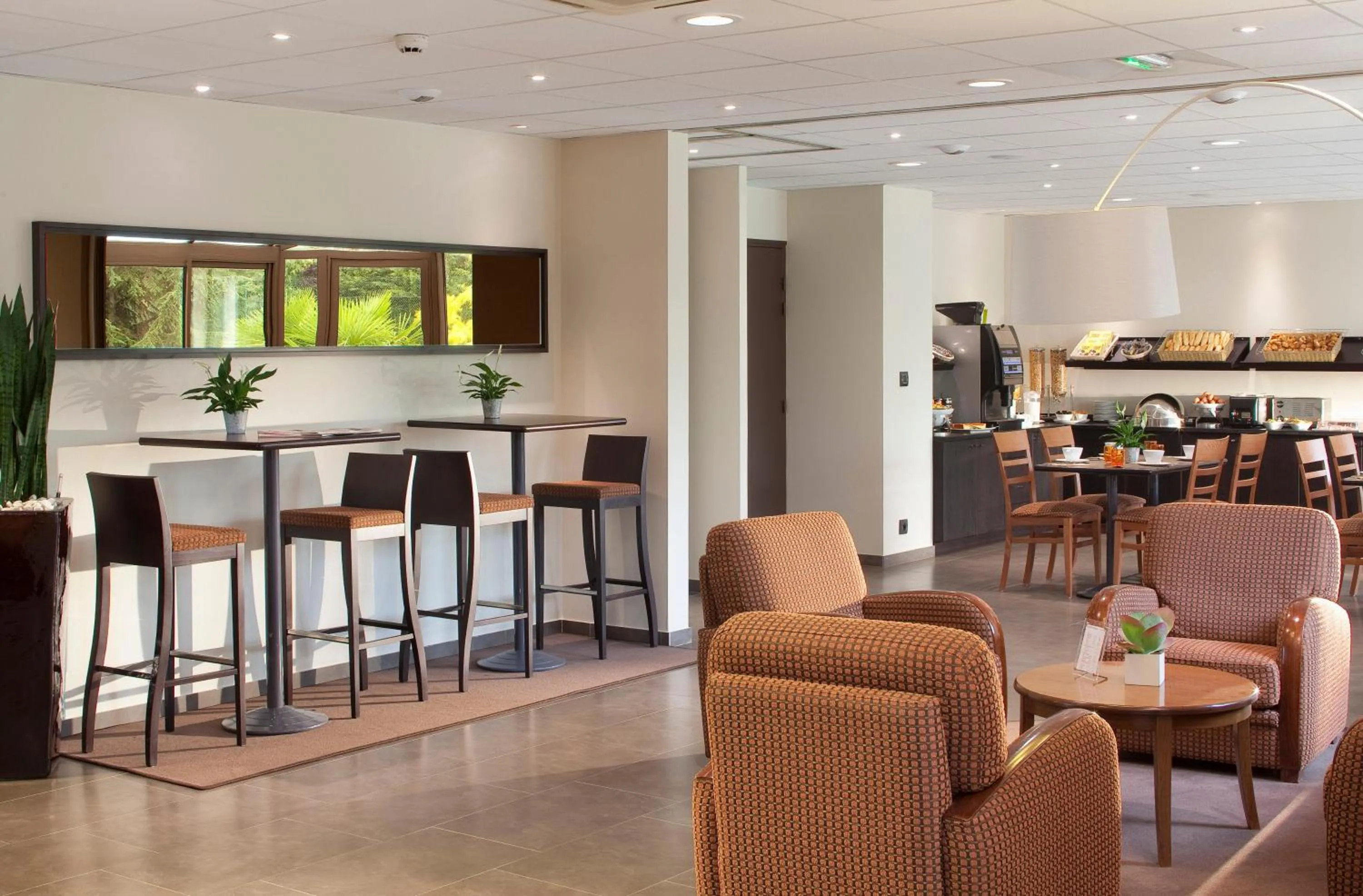 Lounge or bar in Escale Oceania Nantes Aéroport