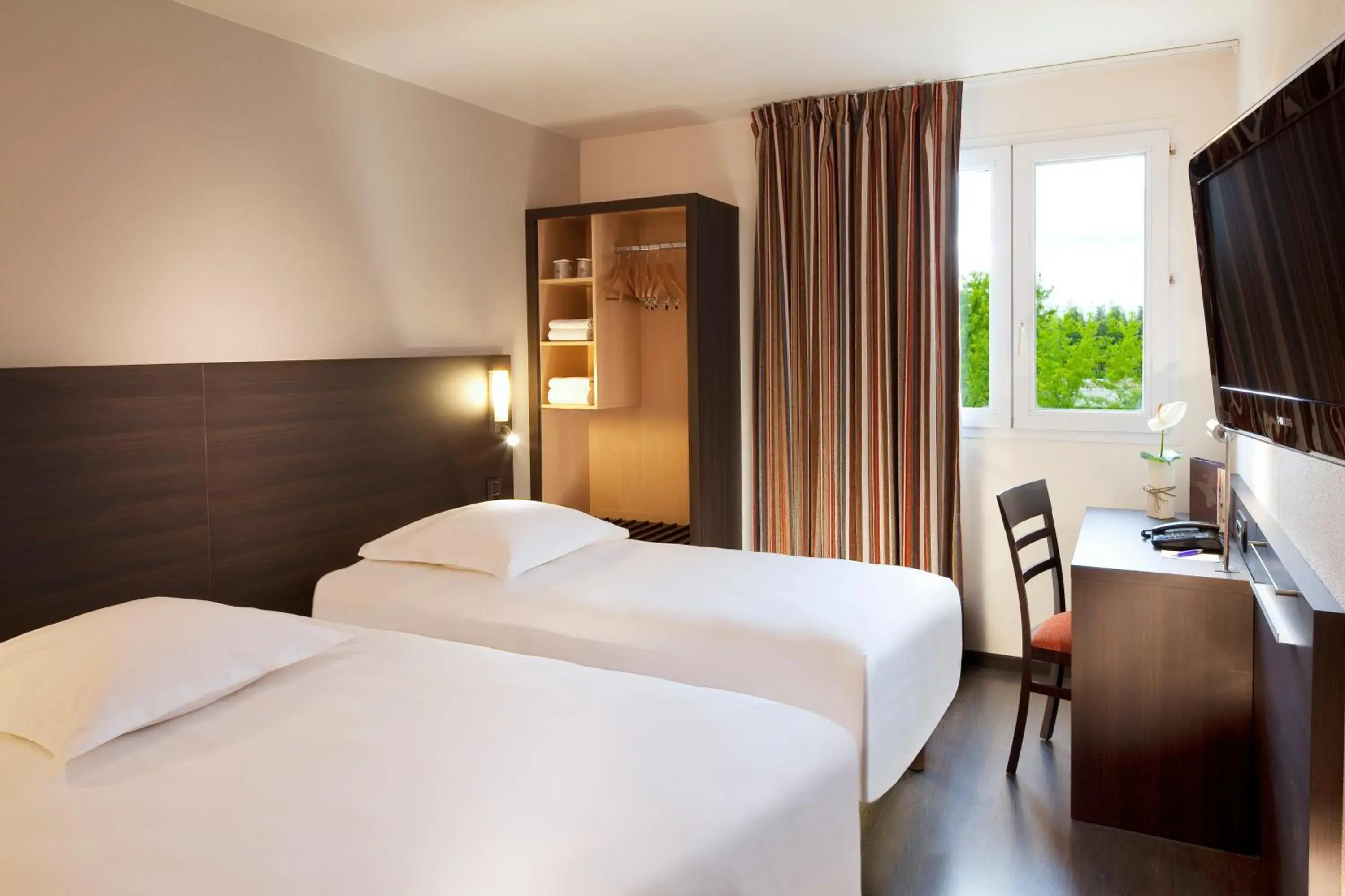 Twin Room in Escale Oceania Nantes Aéroport Twin Room in Escale Oceania Nantes Aéroport