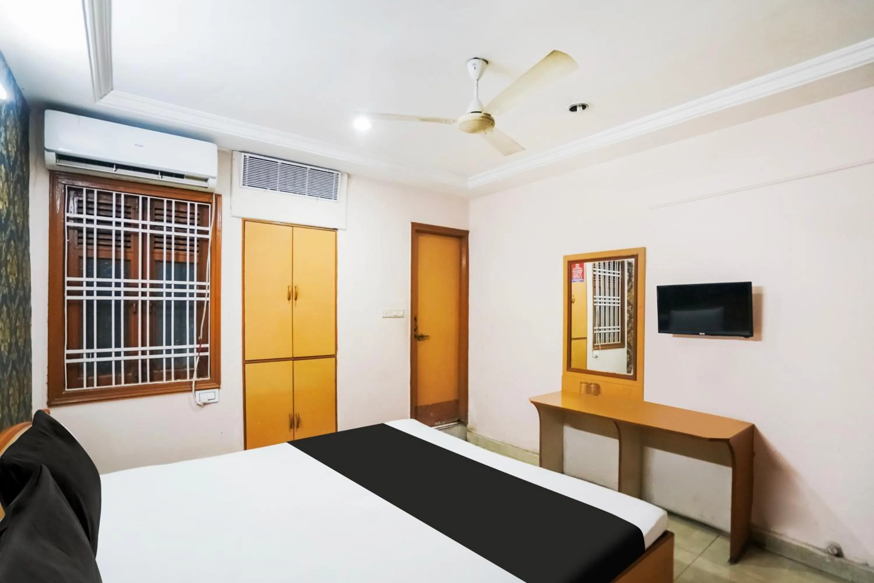 Bedroom, Bed in Hotel O Capital