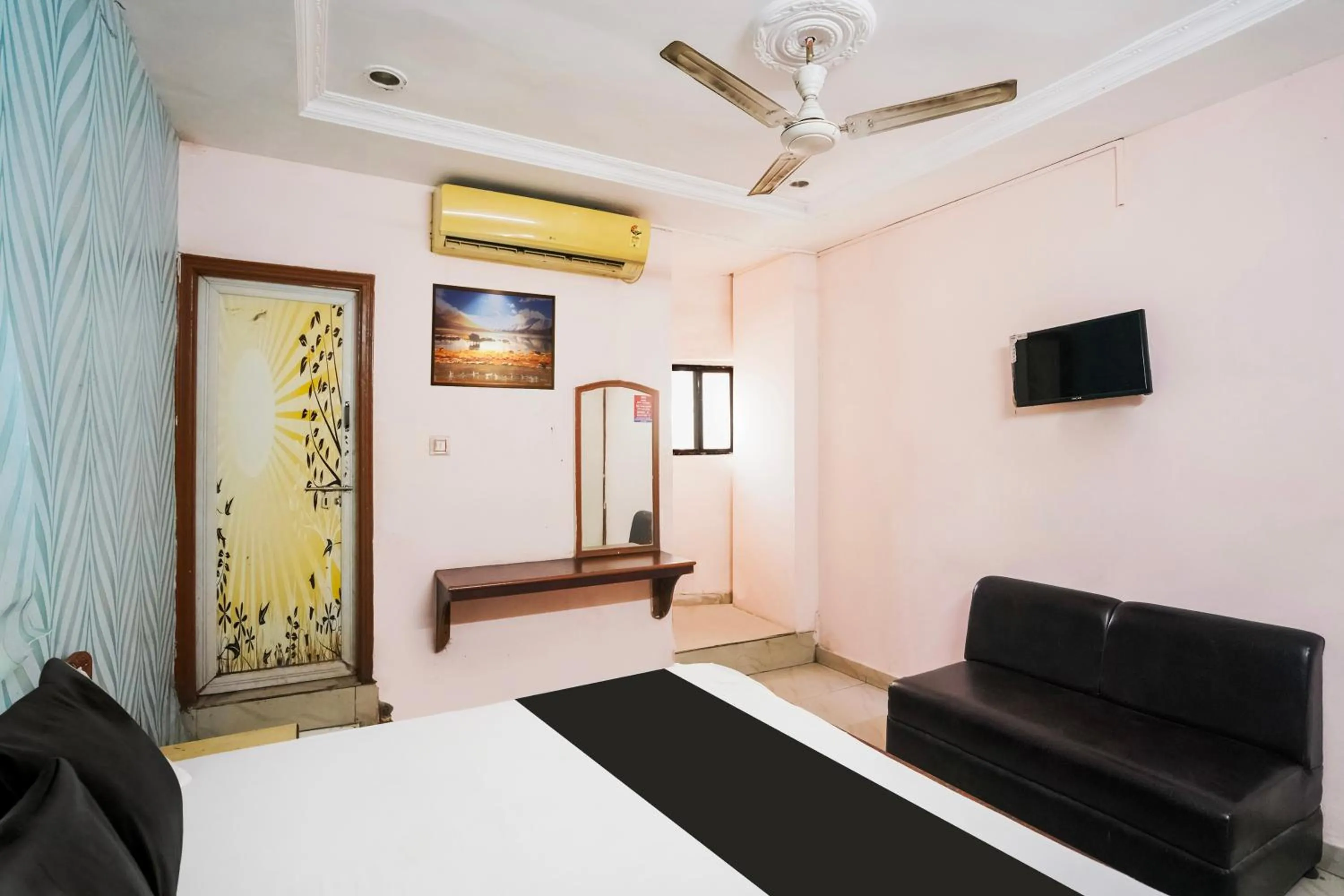 Bedroom, Bed in Hotel O Capital