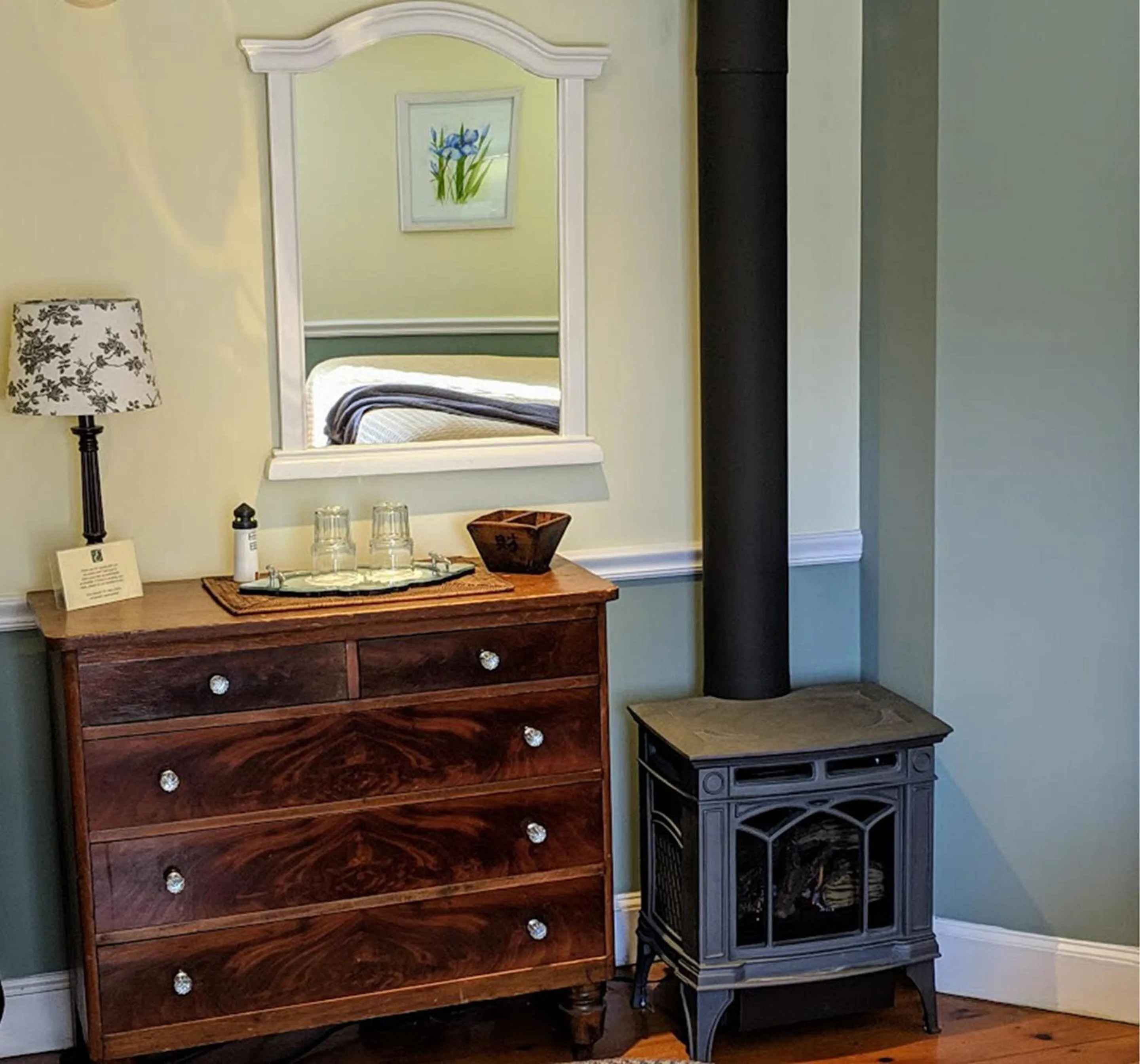 Decorative detail in Elms of Camden