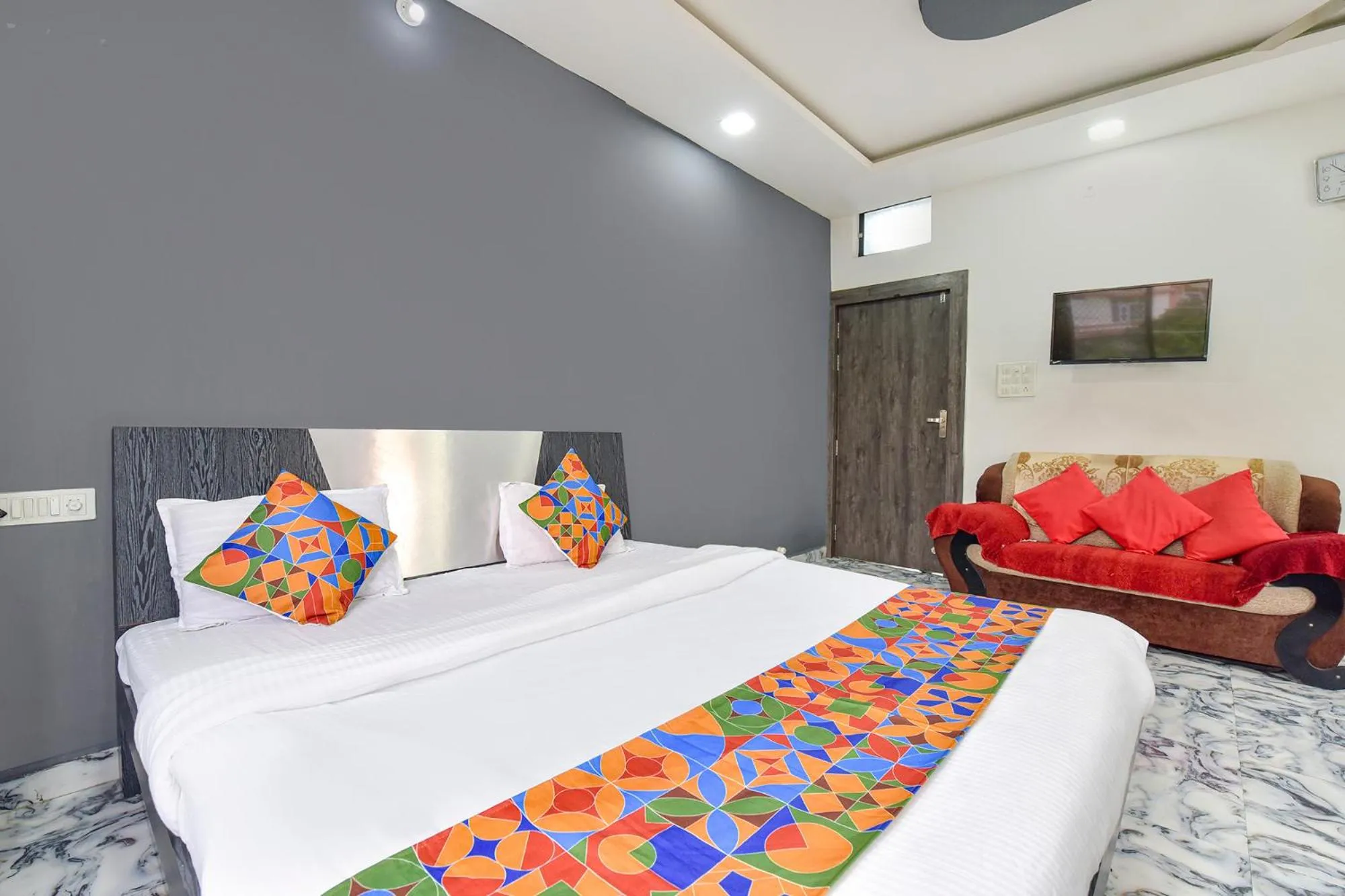 Bed in FabHotel Soni Palace