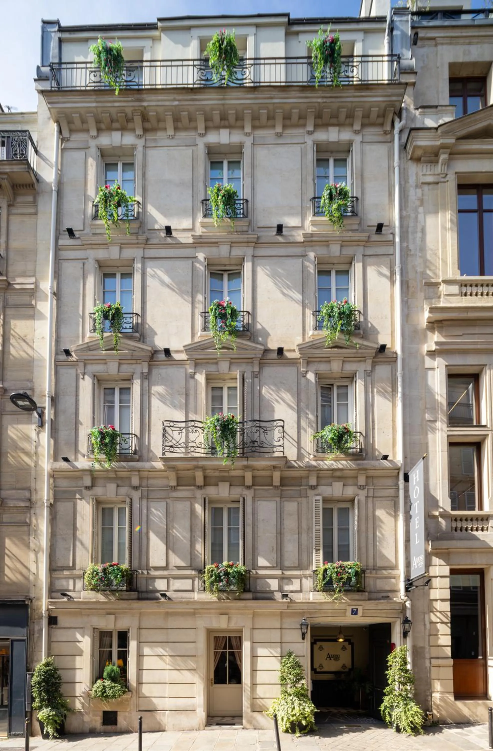 Facade/entrance in Arioso