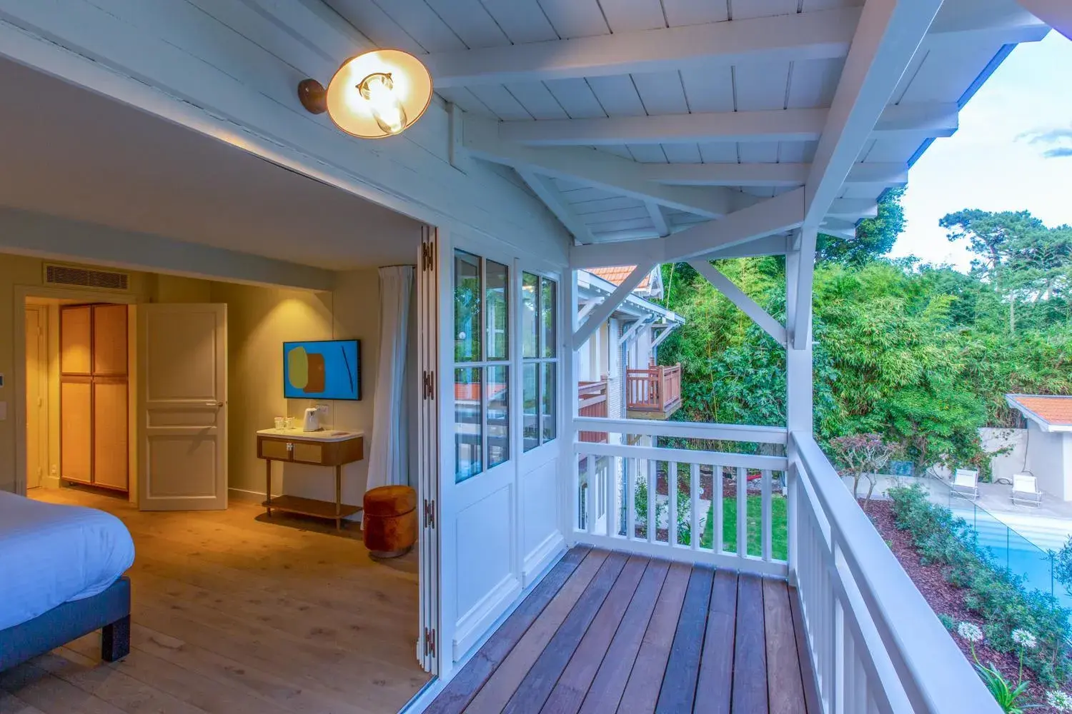 Junior Suite with Balcony in La Villa du Moulleau Junior Suite with Balcony in La Villa du Moulleau